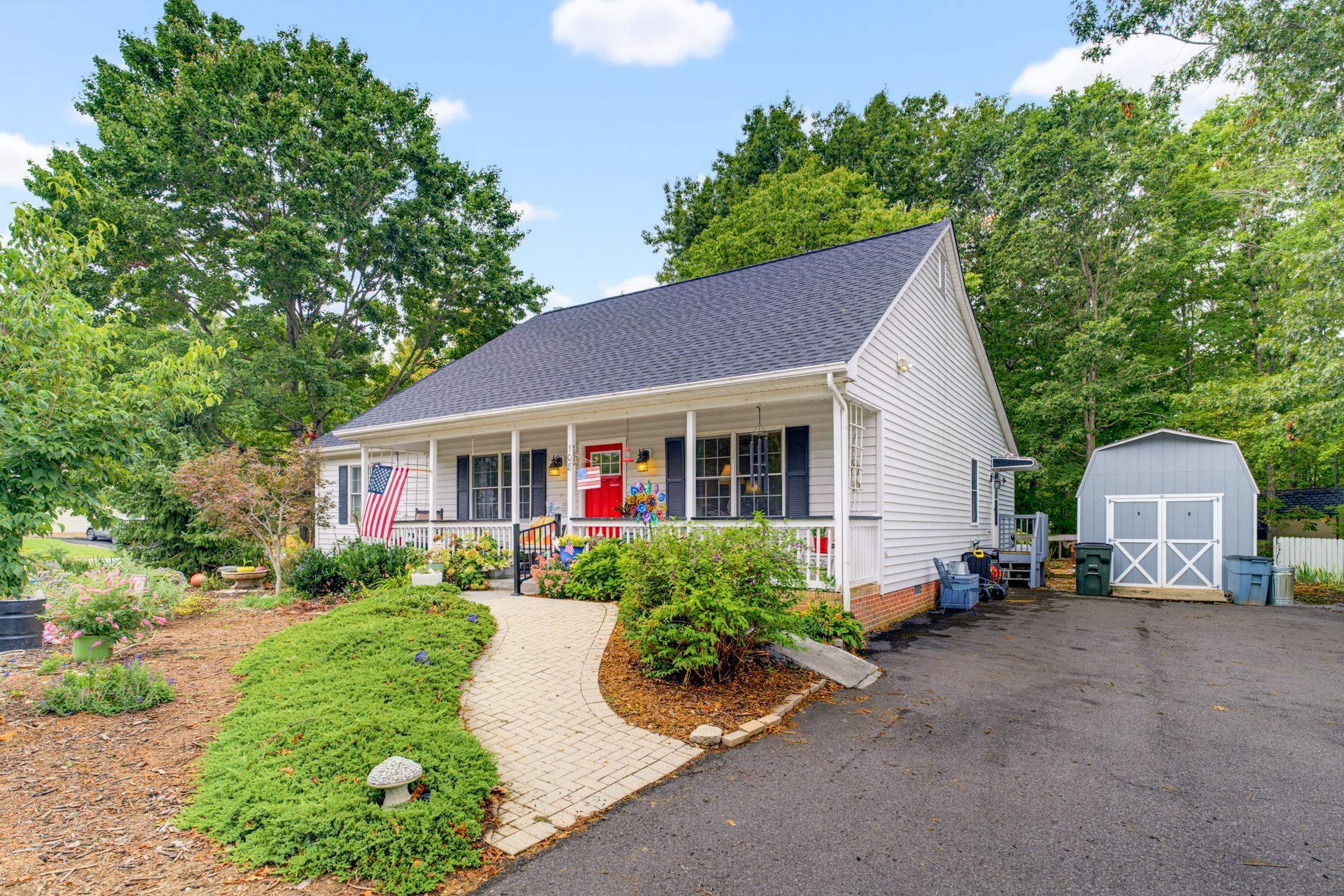 108 CANTON LN, STUARTS DRAFT, Virginia 24477, 3 Bedrooms Bedrooms, ,2 BathroomsBathrooms,Residential,Private Oasis,108 CANTON LN,681782 MLS # 681782 108 CANTON LN, STUARTS DRAFT, Virginia 24477, 3 Bedrooms Bedrooms, ,2 BathroomsBathrooms,Residential,Private Oasis,108 CANTON LN,681782 MLS # 681782