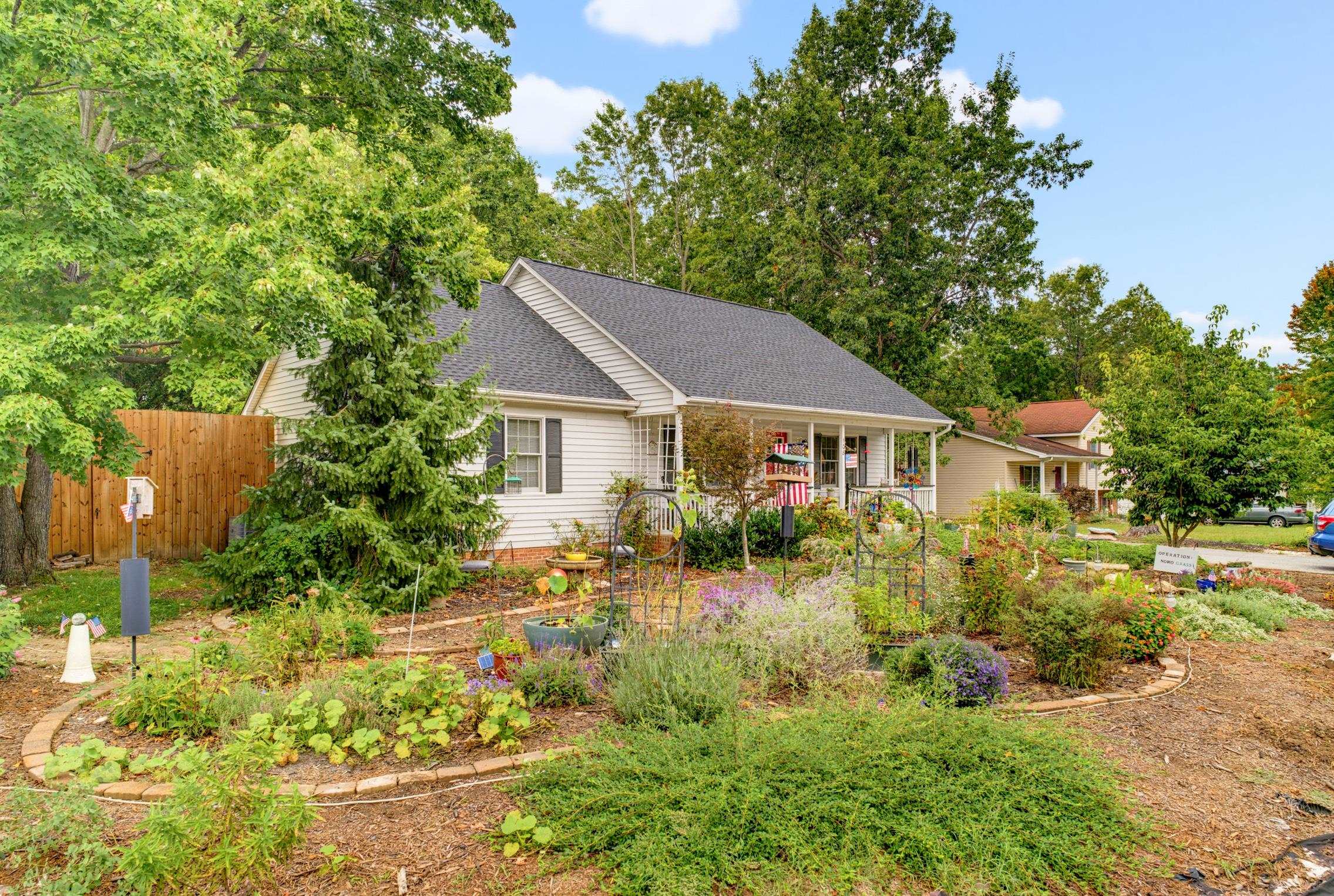 108 CANTON LN, STUARTS DRAFT, Virginia 24477, 3 Bedrooms Bedrooms, ,2 BathroomsBathrooms,Residential,Private Oasis,108 CANTON LN,681782 MLS # 681782 108 CANTON LN, STUARTS DRAFT, Virginia 24477, 3 Bedrooms Bedrooms, ,2 BathroomsBathrooms,Residential,Private Oasis,108 CANTON LN,681782 MLS # 681782