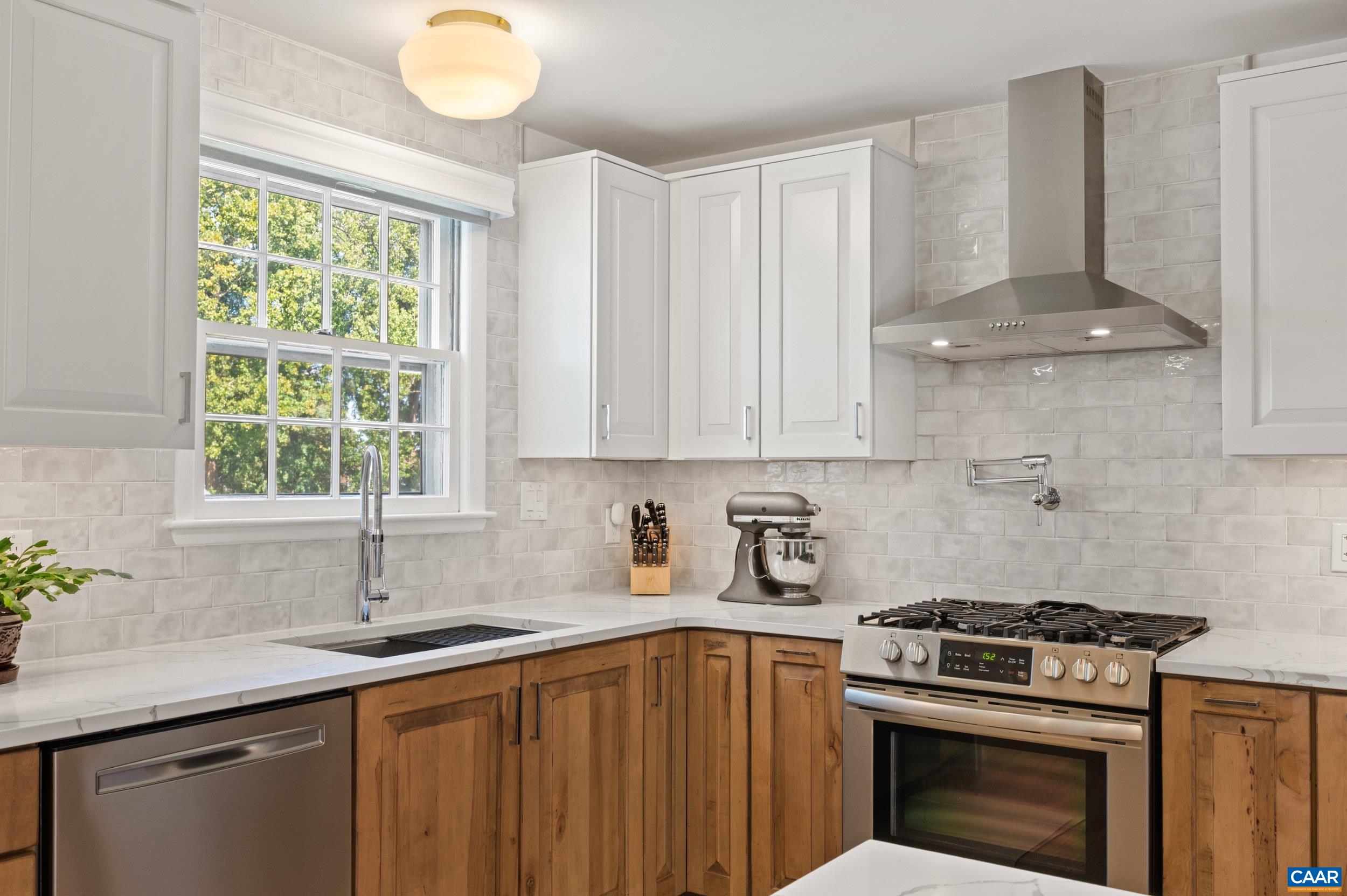 1435 RUGBY AVE, CHARLOTTESVILLE, Virginia 22903, 4 Bedrooms Bedrooms, ,3 BathroomsBathrooms,Residential,1435 RUGBY AVE,681785 MLS # 681785