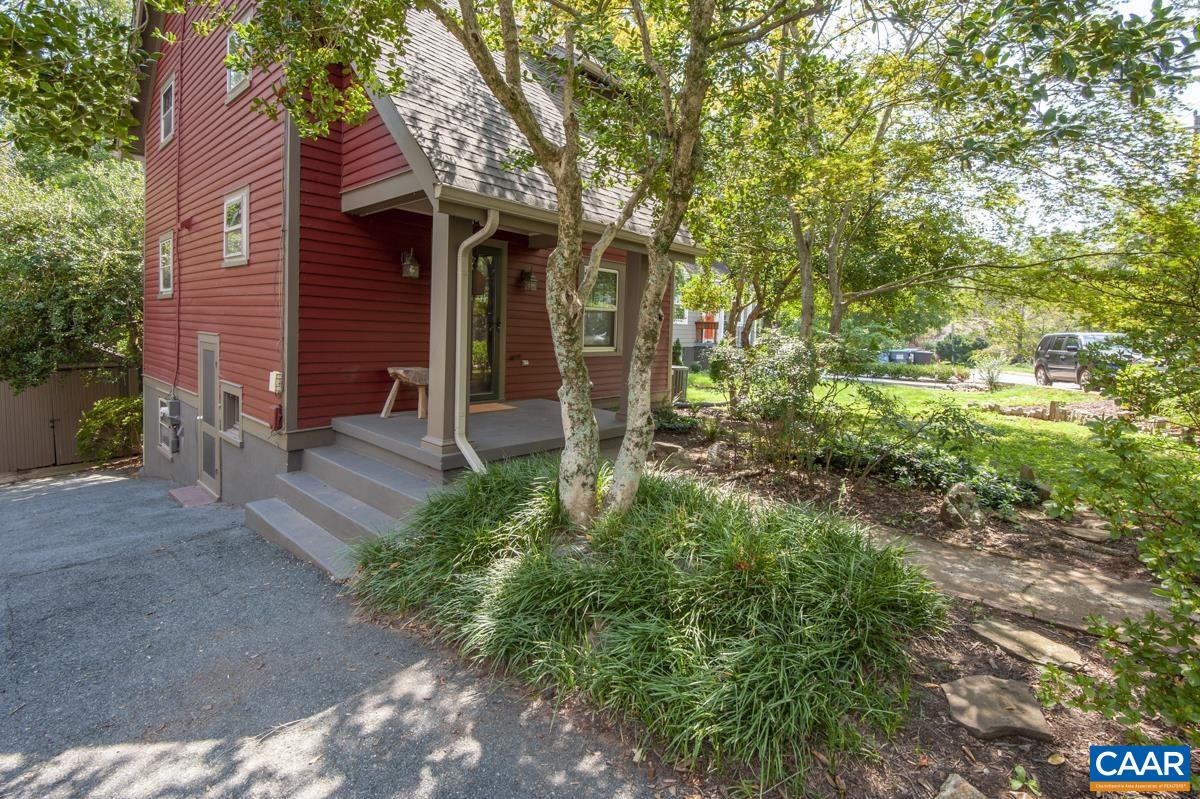 112 MONTE VISTA AVE, CHARLOTTESVILLE, Virginia 22903, 2 Bedrooms Bedrooms, ,1 BathroomBathrooms,Residential,112 MONTE VISTA AVE,681647 MLS # 681647 112 MONTE VISTA AVE, CHARLOTTESVILLE, Virginia 22903, 2 Bedrooms Bedrooms, ,1 BathroomBathrooms,Residential,112 MONTE VISTA AVE,681647 MLS # 681647