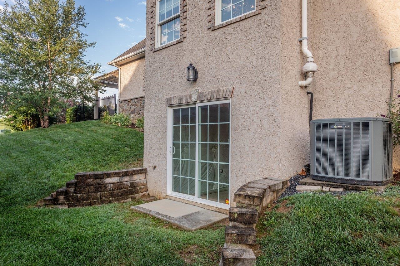 1744 HERITAGE ESTATES CIR, HARRISONBURG, Virginia 22801, 3 Bedrooms Bedrooms, ,3 BathroomsBathrooms,Residential,1744 HERITAGE ESTATES CIR,681664 MLS # 681664 1744 HERITAGE ESTATES CIR, HARRISONBURG, Virginia 22801, 3 Bedrooms Bedrooms, ,3 BathroomsBathrooms,Residential,1744 HERITAGE ESTATES CIR,681664 MLS # 681664
