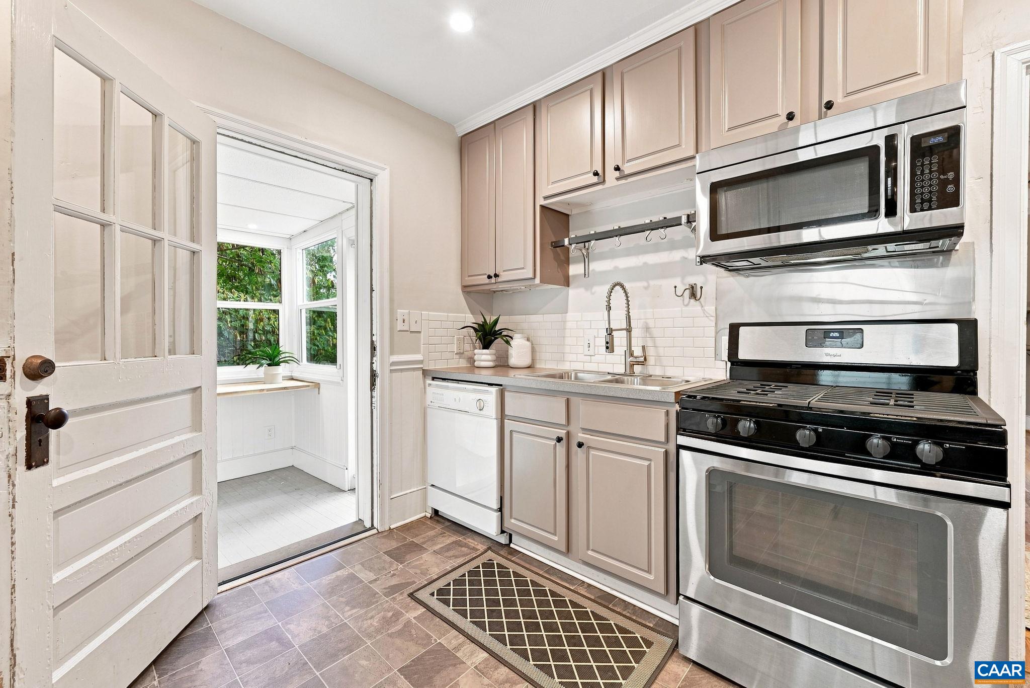 2302 CENTER AVE, CHARLOTTESVILLE, Virginia 22903, 2 Bedrooms Bedrooms, ,1 BathroomBathrooms,Residential,2302 CENTER AVE,681745 MLS # 681745 2302 CENTER AVE, CHARLOTTESVILLE, Virginia 22903, 2 Bedrooms Bedrooms, ,1 BathroomBathrooms,Residential,2302 CENTER AVE,681745 MLS # 681745