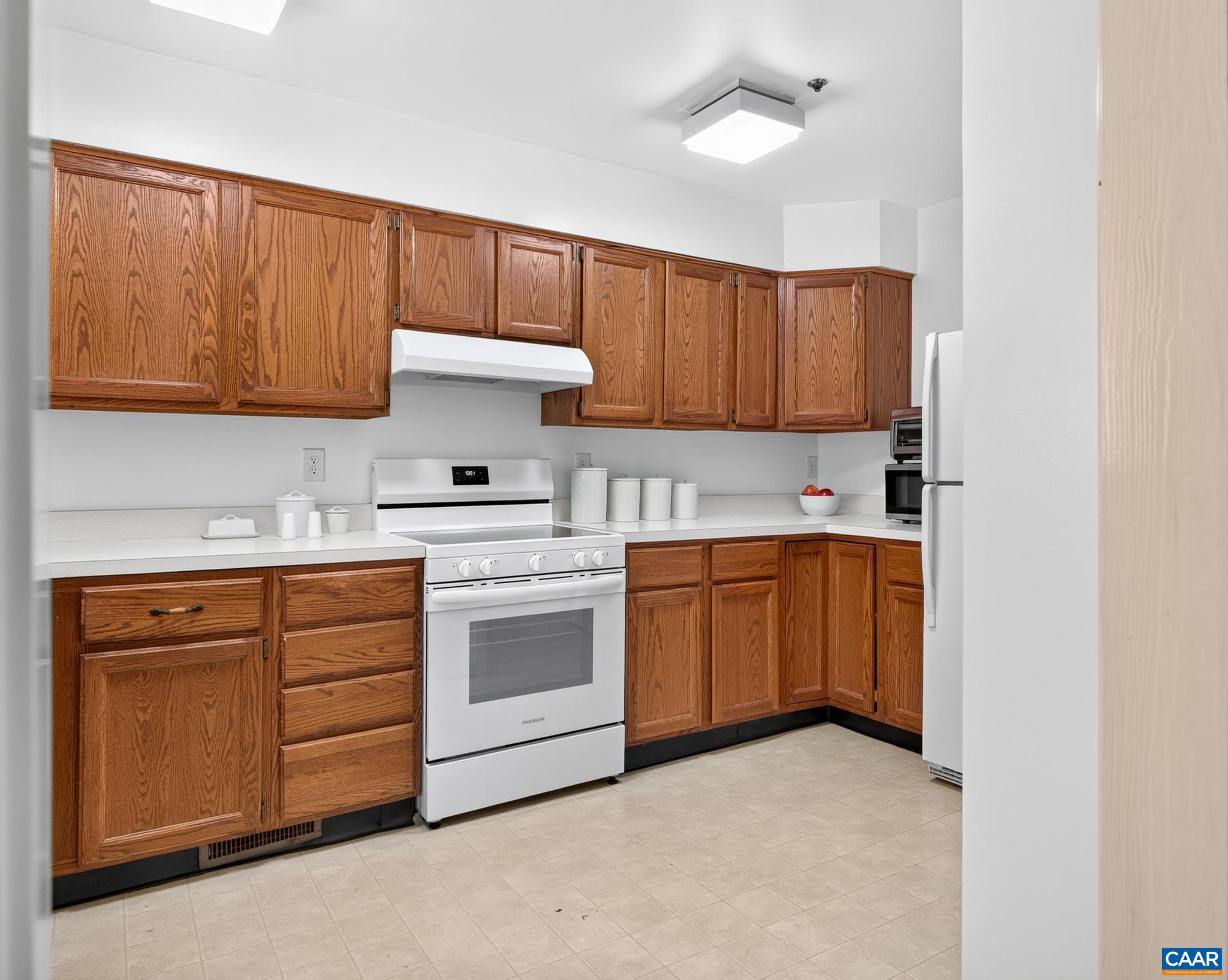1325 BRANCHLANDS DR, CHARLOTTESVILLE, Virginia 22901, 2 Bedrooms Bedrooms, ,2 BathroomsBathrooms,Residential,The Bolton Building,1325 BRANCHLANDS DR,681759 MLS # 681759 1325 BRANCHLANDS DR, CHARLOTTESVILLE, Virginia 22901, 2 Bedrooms Bedrooms, ,2 BathroomsBathrooms,Residential,The Bolton Building,1325 BRANCHLANDS DR,681759 MLS # 681759
