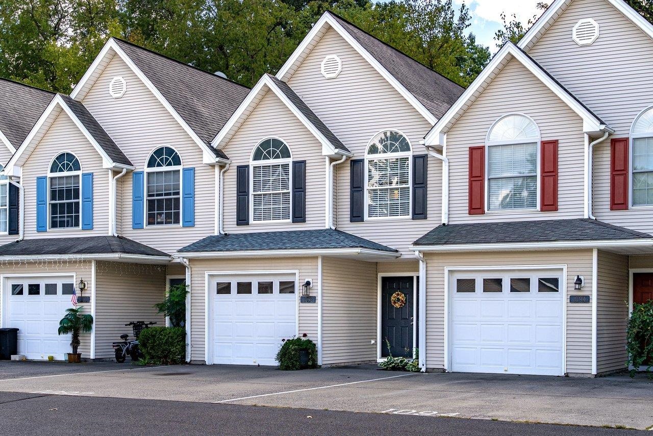1092 OAKDALE CT, ROCKINGHAM, Virginia 22801, 3 Bedrooms Bedrooms, ,2 BathroomsBathrooms,Residential,1092 OAKDALE CT,681812 MLS # 681812