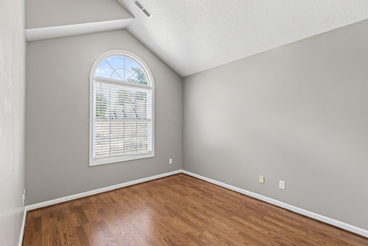 1092 OAKDALE CT, ROCKINGHAM, Virginia 22801, 3 Bedrooms Bedrooms, ,2 BathroomsBathrooms,Residential,1092 OAKDALE CT,681812 MLS # 681812