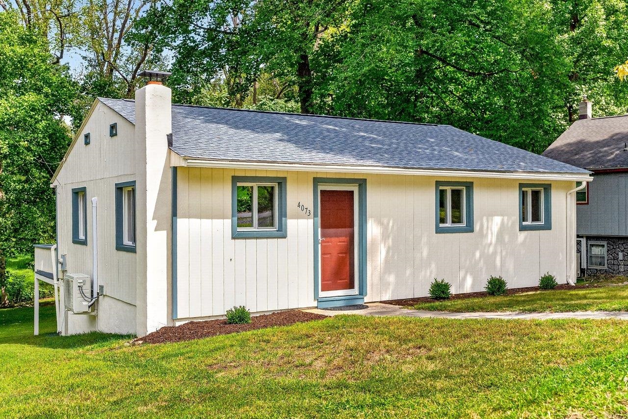 4073 WOODLAND DR, ROCKINGHAM, Virginia 22801, 2 Bedrooms Bedrooms, ,1 BathroomBathrooms,Residential,4073 WOODLAND DR,681814 MLS # 681814