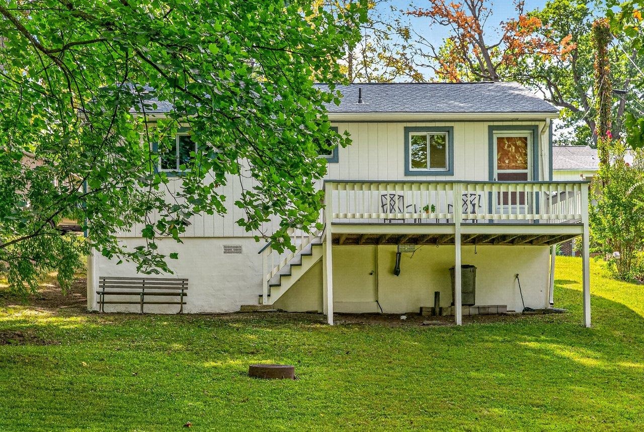 4073 WOODLAND DR, ROCKINGHAM, Virginia 22801, 2 Bedrooms Bedrooms, ,1 BathroomBathrooms,Residential,4073 WOODLAND DR,681814 MLS # 681814