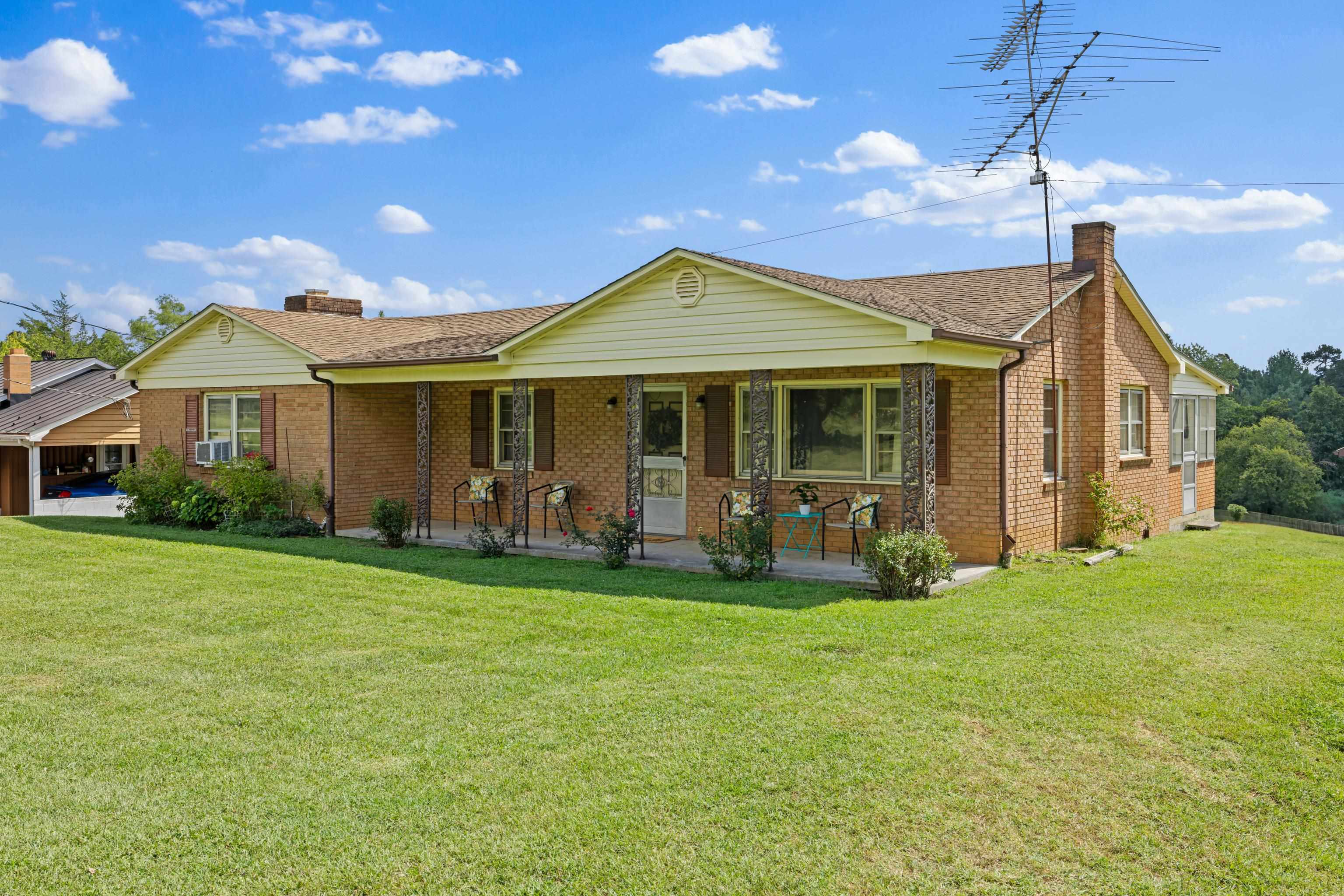 1096 COLD SPRING RD, STUARTS DRAFT, Virginia 24477, 3 Bedrooms Bedrooms, ,1 BathroomBathrooms,Residential,1096 COLD SPRING RD,681815 MLS # 681815 1096 COLD SPRING RD, STUARTS DRAFT, Virginia 24477, 3 Bedrooms Bedrooms, ,1 BathroomBathrooms,Residential,1096 COLD SPRING RD,681815 MLS # 681815