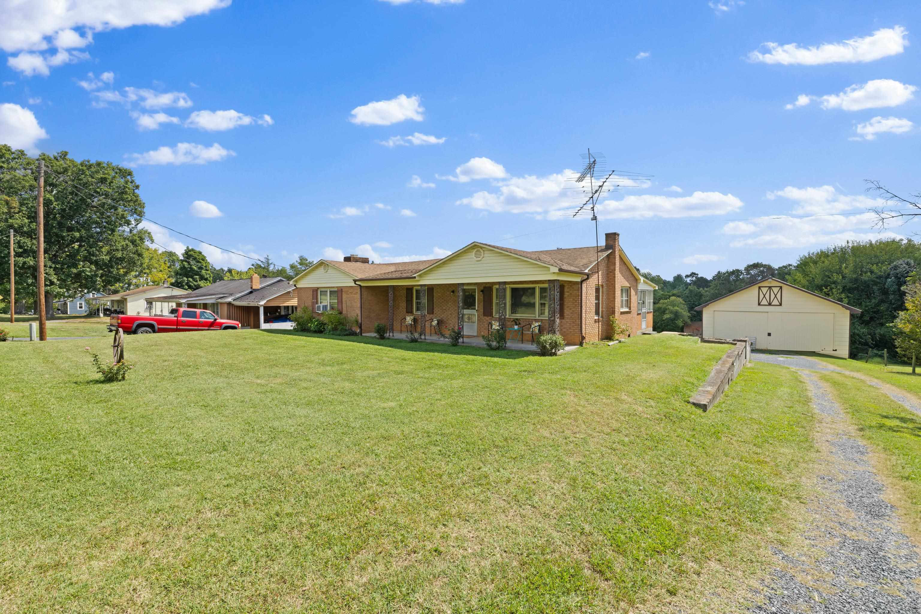 1096 COLD SPRING RD, STUARTS DRAFT, Virginia 24477, 3 Bedrooms Bedrooms, ,1 BathroomBathrooms,Residential,1096 COLD SPRING RD,681815 MLS # 681815 1096 COLD SPRING RD, STUARTS DRAFT, Virginia 24477, 3 Bedrooms Bedrooms, ,1 BathroomBathrooms,Residential,1096 COLD SPRING RD,681815 MLS # 681815