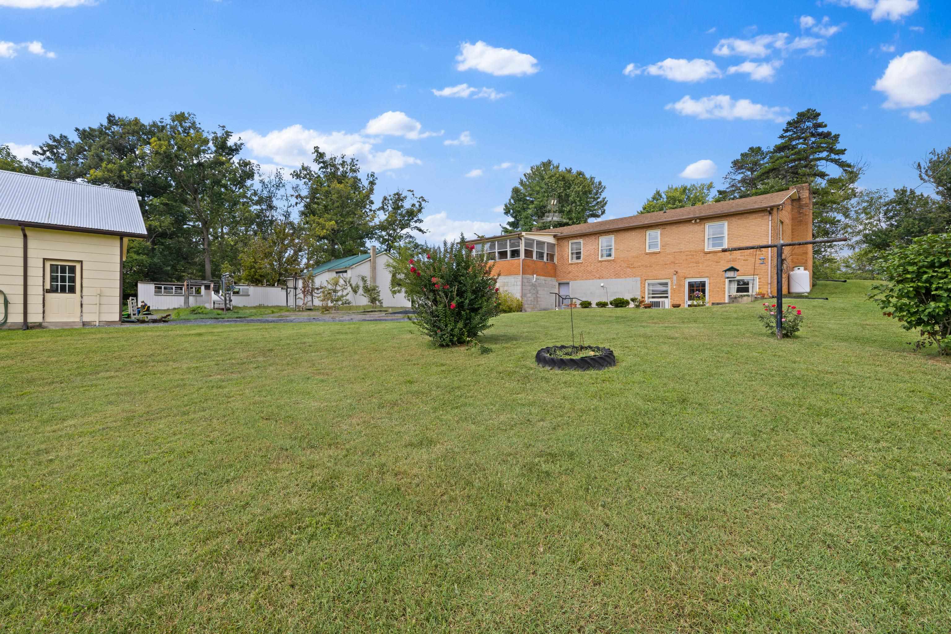 1096 COLD SPRING RD, STUARTS DRAFT, Virginia 24477, 3 Bedrooms Bedrooms, ,1 BathroomBathrooms,Residential,1096 COLD SPRING RD,681815 MLS # 681815 1096 COLD SPRING RD, STUARTS DRAFT, Virginia 24477, 3 Bedrooms Bedrooms, ,1 BathroomBathrooms,Residential,1096 COLD SPRING RD,681815 MLS # 681815