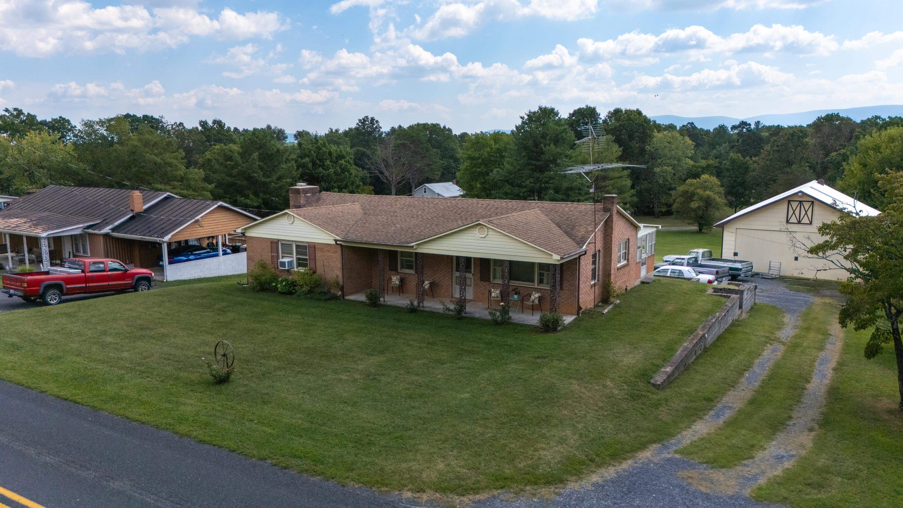 1096 COLD SPRING RD, STUARTS DRAFT, Virginia 24477, 3 Bedrooms Bedrooms, ,1 BathroomBathrooms,Residential,1096 COLD SPRING RD,681815 MLS # 681815 1096 COLD SPRING RD, STUARTS DRAFT, Virginia 24477, 3 Bedrooms Bedrooms, ,1 BathroomBathrooms,Residential,1096 COLD SPRING RD,681815 MLS # 681815