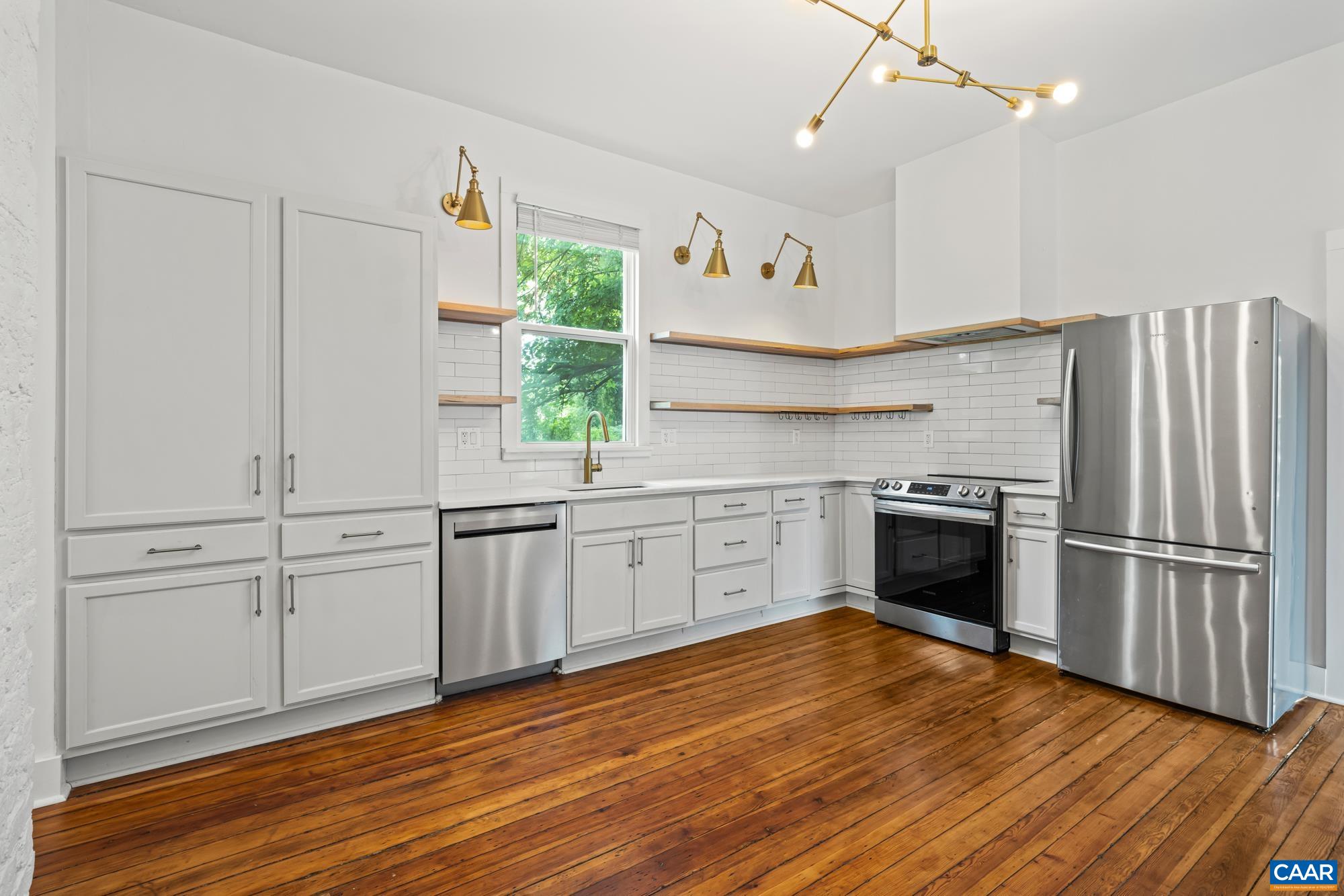 905 FILLMORE ST, LYNCHBURG, Virginia 24501, 3 Bedrooms Bedrooms, ,2 BathroomsBathrooms,Residential,905 FILLMORE ST,679358 MLS # 679358 905 FILLMORE ST, LYNCHBURG, Virginia 24501, 3 Bedrooms Bedrooms, ,2 BathroomsBathrooms,Residential,905 FILLMORE ST,679358 MLS # 679358