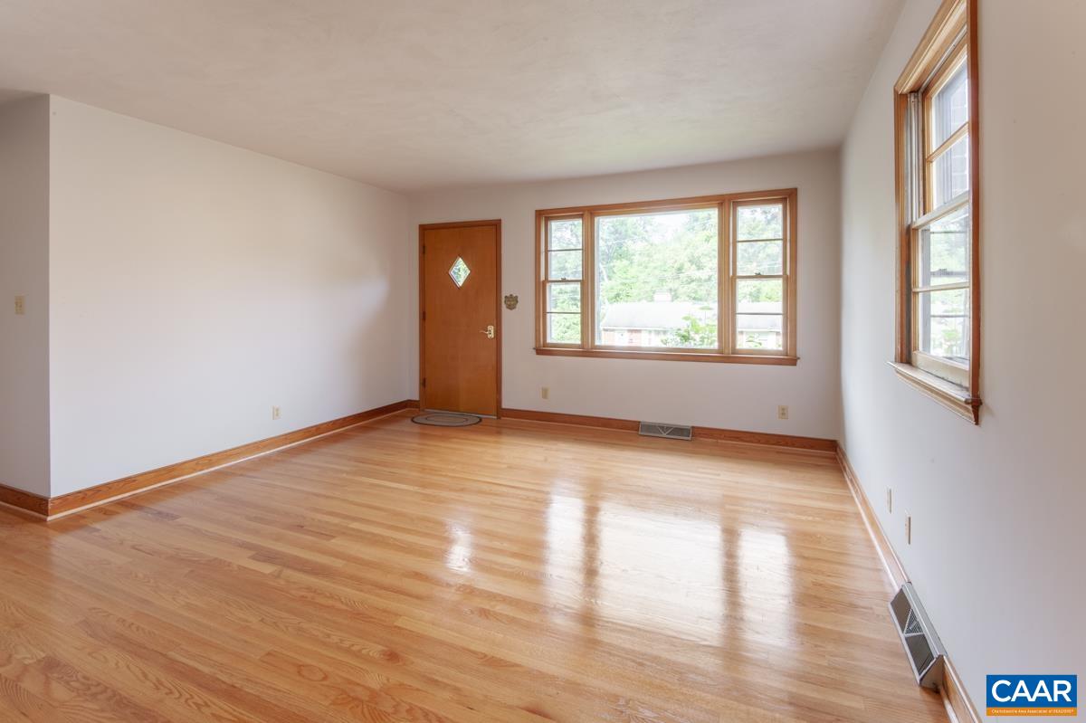 331 CAMELLIA DR, CHARLOTTESVILLE, Virginia 22903, 3 Bedrooms Bedrooms, ,1 BathroomBathrooms,Residential,331 CAMELLIA DR,680629 MLS # 680629 331 CAMELLIA DR, CHARLOTTESVILLE, Virginia 22903, 3 Bedrooms Bedrooms, ,1 BathroomBathrooms,Residential,331 CAMELLIA DR,680629 MLS # 680629