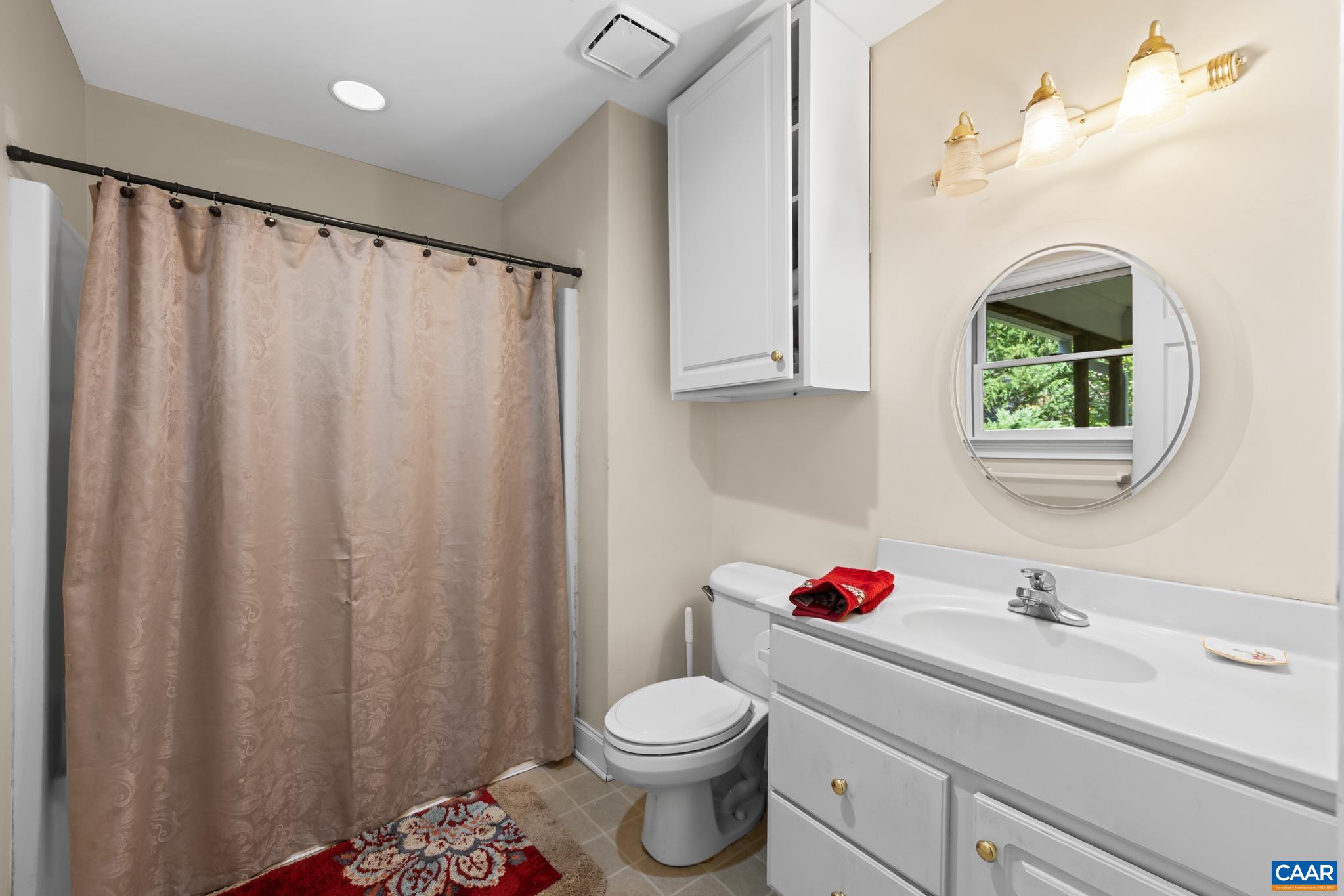 Direct access and privacy with your own Primary bathroom on the 1st floor.