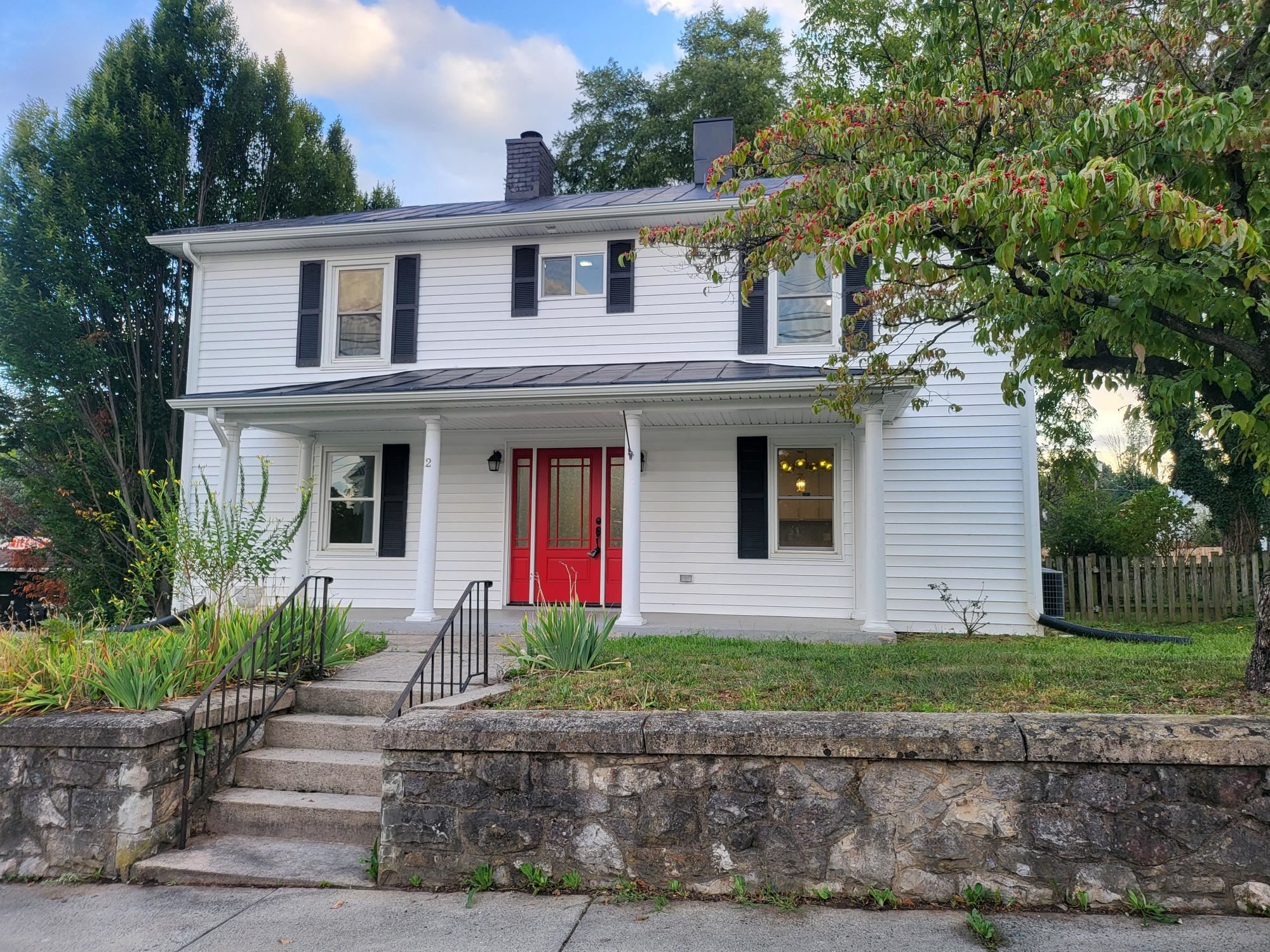 1202 W BEVERLEY ST, STAUNTON, Virginia 24401, 3 Bedrooms Bedrooms, ,2 BathroomsBathrooms,Residential,1202 W BEVERLEY ST,681830 MLS # 681830 1202 W BEVERLEY ST, STAUNTON, Virginia 24401, 3 Bedrooms Bedrooms, ,2 BathroomsBathrooms,Residential,1202 W BEVERLEY ST,681830 MLS # 681830