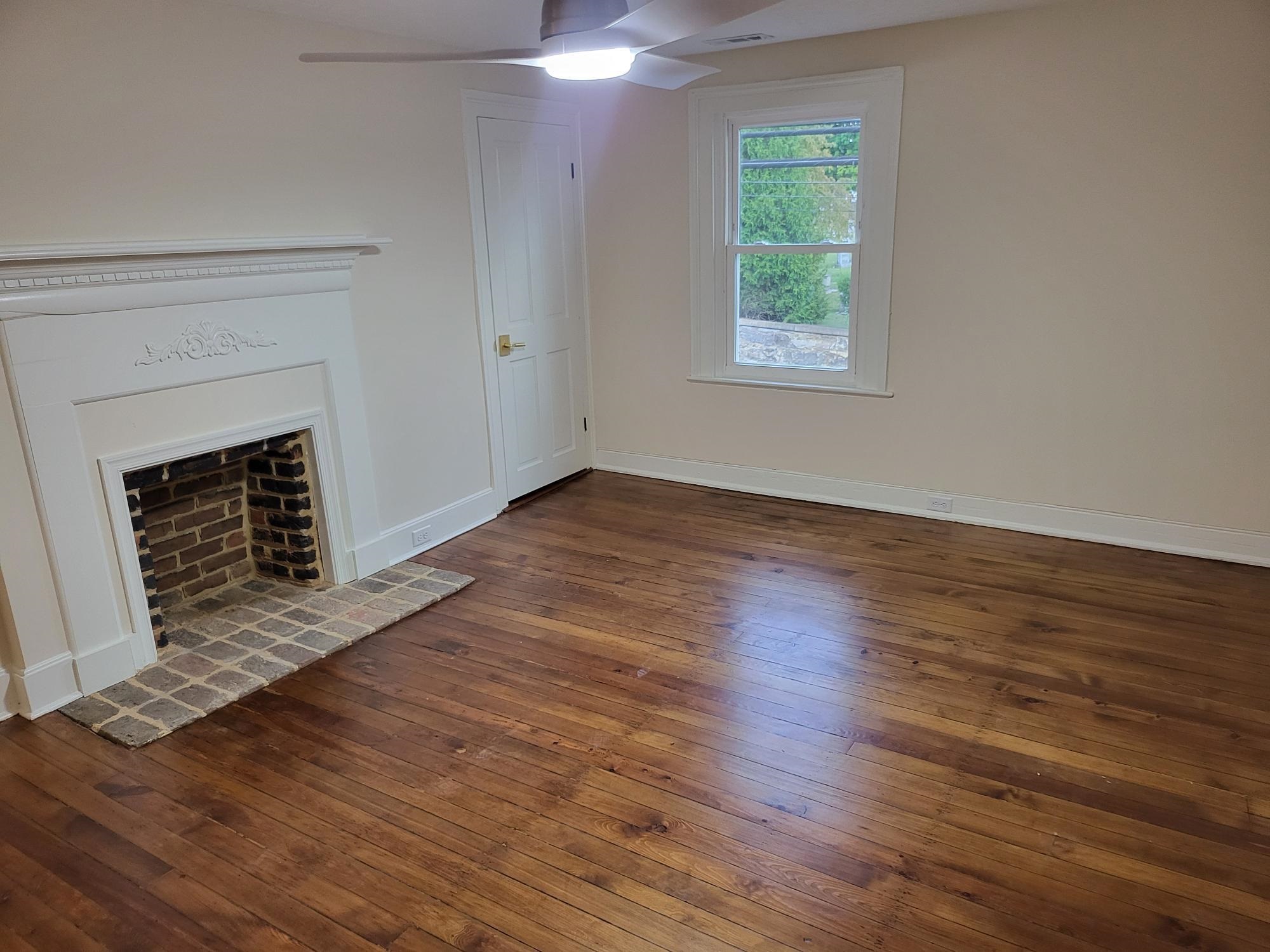 1202 W BEVERLEY ST, STAUNTON, Virginia 24401, 3 Bedrooms Bedrooms, ,2 BathroomsBathrooms,Residential,1202 W BEVERLEY ST,681830 MLS # 681830 1202 W BEVERLEY ST, STAUNTON, Virginia 24401, 3 Bedrooms Bedrooms, ,2 BathroomsBathrooms,Residential,1202 W BEVERLEY ST,681830 MLS # 681830
