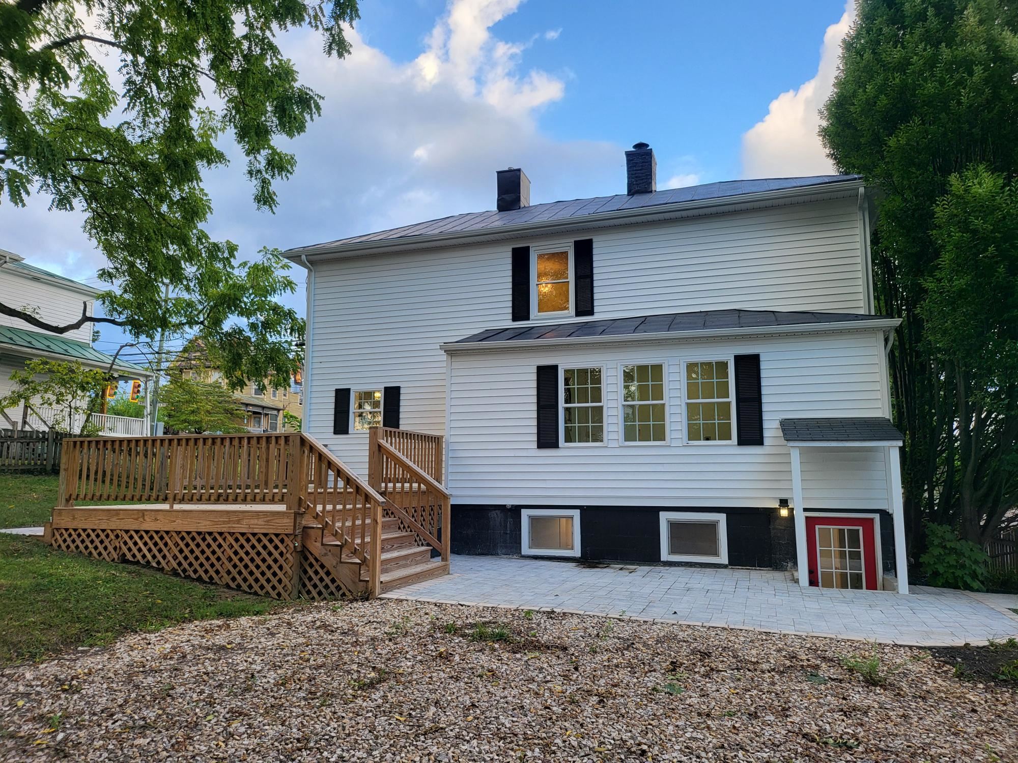 1202 W BEVERLEY ST, STAUNTON, Virginia 24401, 3 Bedrooms Bedrooms, ,2 BathroomsBathrooms,Residential,1202 W BEVERLEY ST,681830 MLS # 681830 1202 W BEVERLEY ST, STAUNTON, Virginia 24401, 3 Bedrooms Bedrooms, ,2 BathroomsBathrooms,Residential,1202 W BEVERLEY ST,681830 MLS # 681830