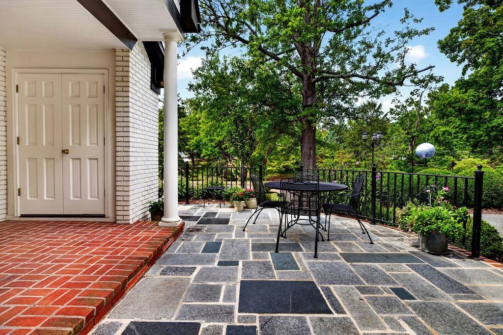 1431 DOGWOOD RD, STAUNTON, Virginia 24401, 3 Bedrooms Bedrooms, ,2 BathroomsBathrooms,Residential,1431 DOGWOOD RD,681834 MLS # 681834 1431 DOGWOOD RD, STAUNTON, Virginia 24401, 3 Bedrooms Bedrooms, ,2 BathroomsBathrooms,Residential,1431 DOGWOOD RD,681834 MLS # 681834
