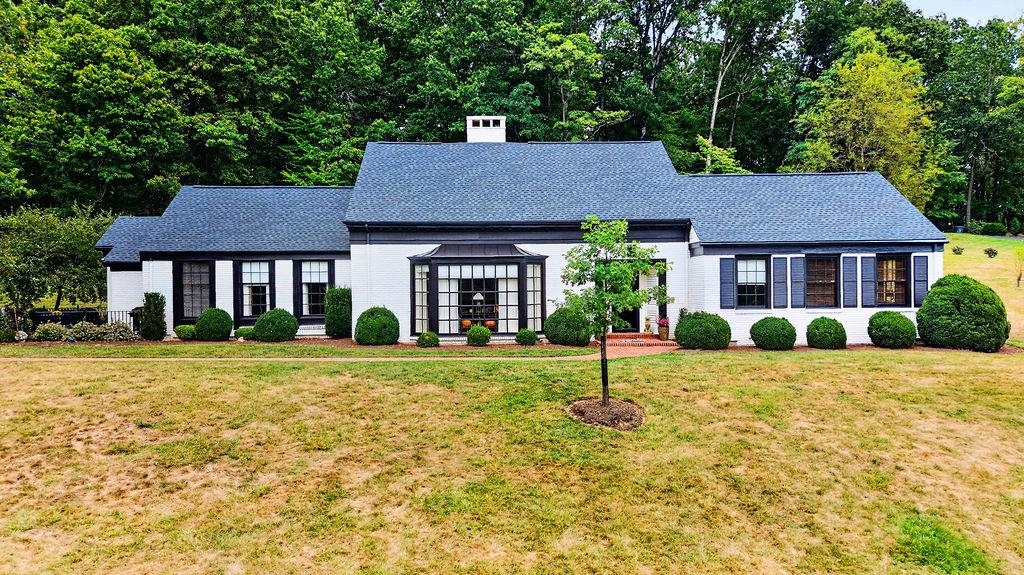 1431 DOGWOOD RD, STAUNTON, Virginia 24401, 3 Bedrooms Bedrooms, ,2 BathroomsBathrooms,Residential,1431 DOGWOOD RD,681834 MLS # 681834 1431 DOGWOOD RD, STAUNTON, Virginia 24401, 3 Bedrooms Bedrooms, ,2 BathroomsBathrooms,Residential,1431 DOGWOOD RD,681834 MLS # 681834
