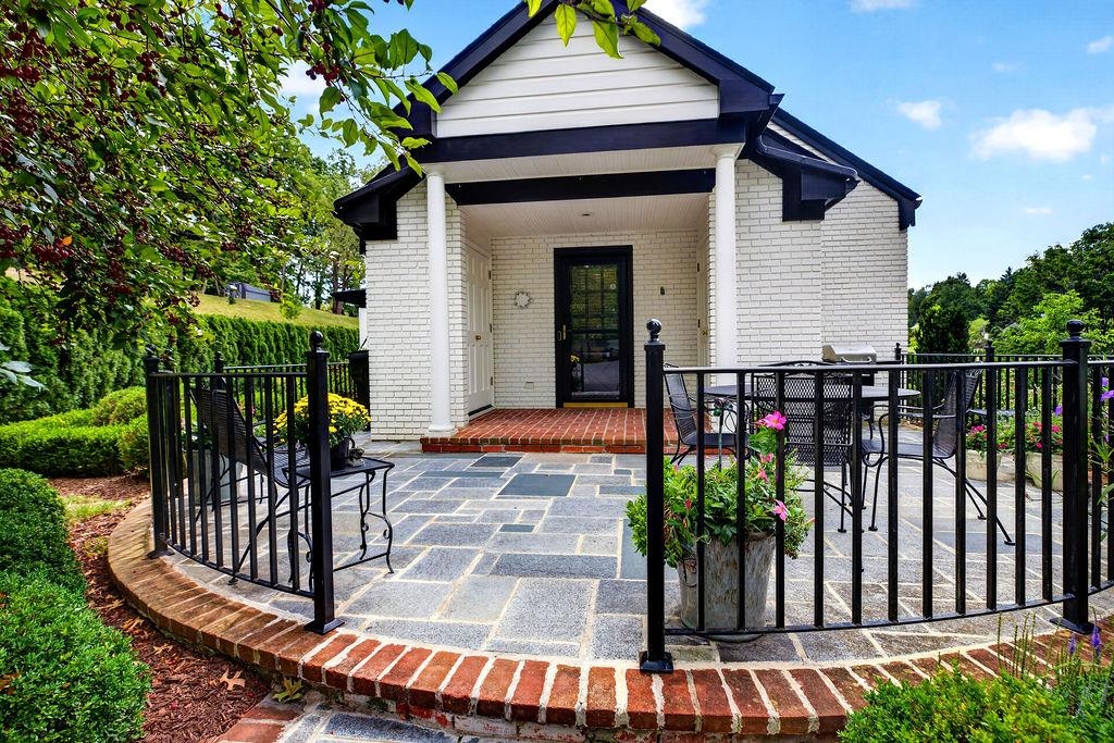 1431 DOGWOOD RD, STAUNTON, Virginia 24401, 3 Bedrooms Bedrooms, ,2 BathroomsBathrooms,Residential,1431 DOGWOOD RD,681834 MLS # 681834 1431 DOGWOOD RD, STAUNTON, Virginia 24401, 3 Bedrooms Bedrooms, ,2 BathroomsBathrooms,Residential,1431 DOGWOOD RD,681834 MLS # 681834