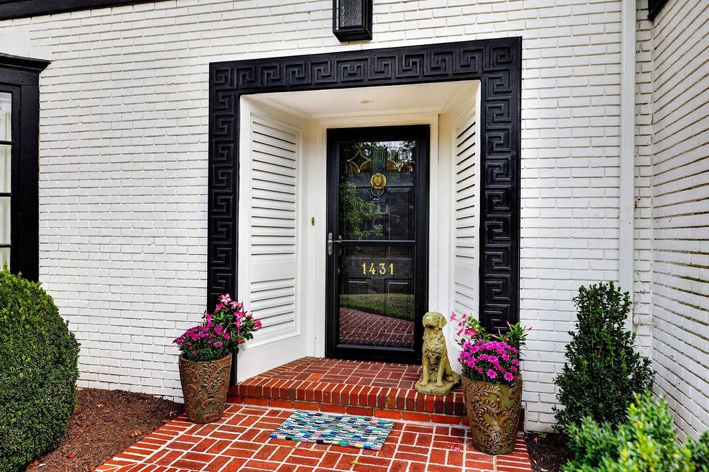 1431 DOGWOOD RD, STAUNTON, Virginia 24401, 3 Bedrooms Bedrooms, ,2 BathroomsBathrooms,Residential,1431 DOGWOOD RD,681834 MLS # 681834 1431 DOGWOOD RD, STAUNTON, Virginia 24401, 3 Bedrooms Bedrooms, ,2 BathroomsBathrooms,Residential,1431 DOGWOOD RD,681834 MLS # 681834