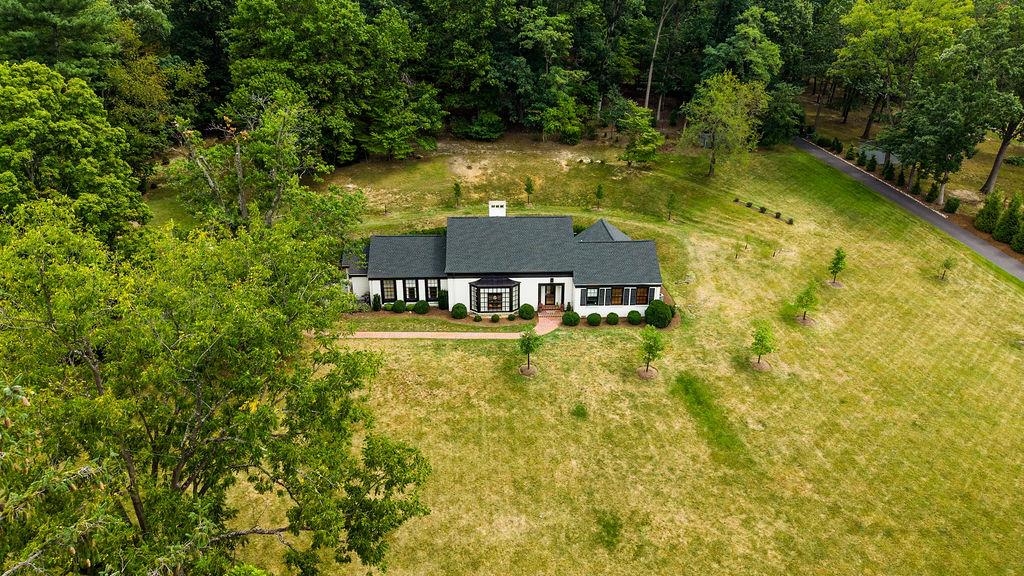 1431 DOGWOOD RD, STAUNTON, Virginia 24401, 3 Bedrooms Bedrooms, ,2 BathroomsBathrooms,Residential,1431 DOGWOOD RD,681834 MLS # 681834 1431 DOGWOOD RD, STAUNTON, Virginia 24401, 3 Bedrooms Bedrooms, ,2 BathroomsBathrooms,Residential,1431 DOGWOOD RD,681834 MLS # 681834