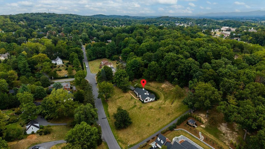 1431 DOGWOOD RD, STAUNTON, Virginia 24401, 3 Bedrooms Bedrooms, ,2 BathroomsBathrooms,Residential,1431 DOGWOOD RD,681834 MLS # 681834 1431 DOGWOOD RD, STAUNTON, Virginia 24401, 3 Bedrooms Bedrooms, ,2 BathroomsBathrooms,Residential,1431 DOGWOOD RD,681834 MLS # 681834
