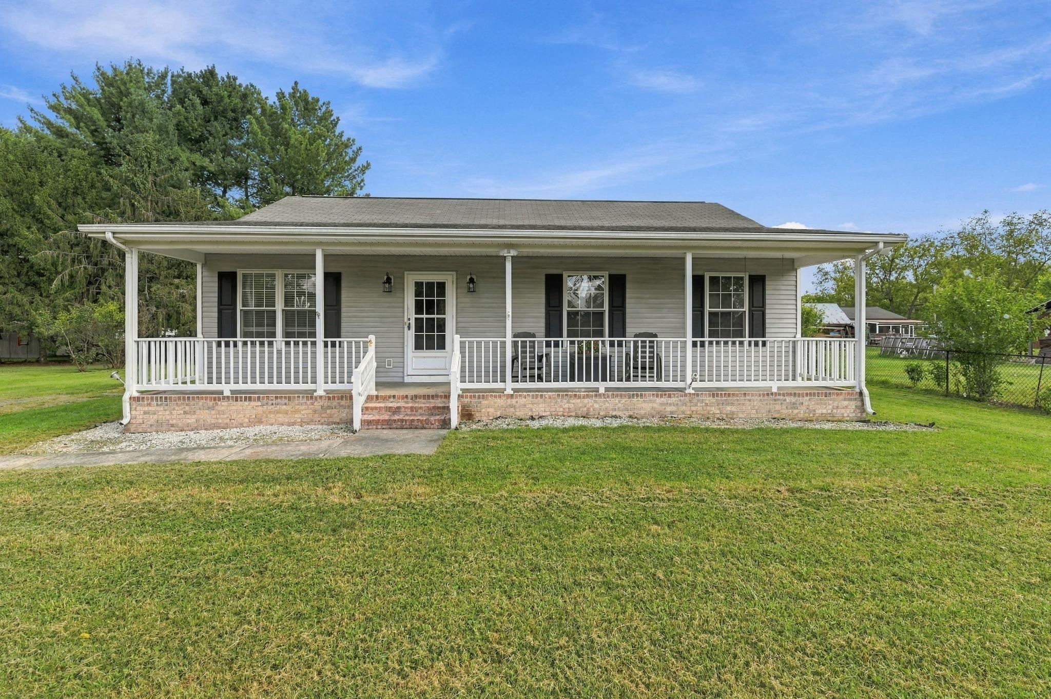 402 4TH ST, GROTTOES, Virginia 24441, 3 Bedrooms Bedrooms, ,2 BathroomsBathrooms,Residential,402 4TH ST,681835 MLS # 681835 402 4TH ST, GROTTOES, Virginia 24441, 3 Bedrooms Bedrooms, ,2 BathroomsBathrooms,Residential,402 4TH ST,681835 MLS # 681835