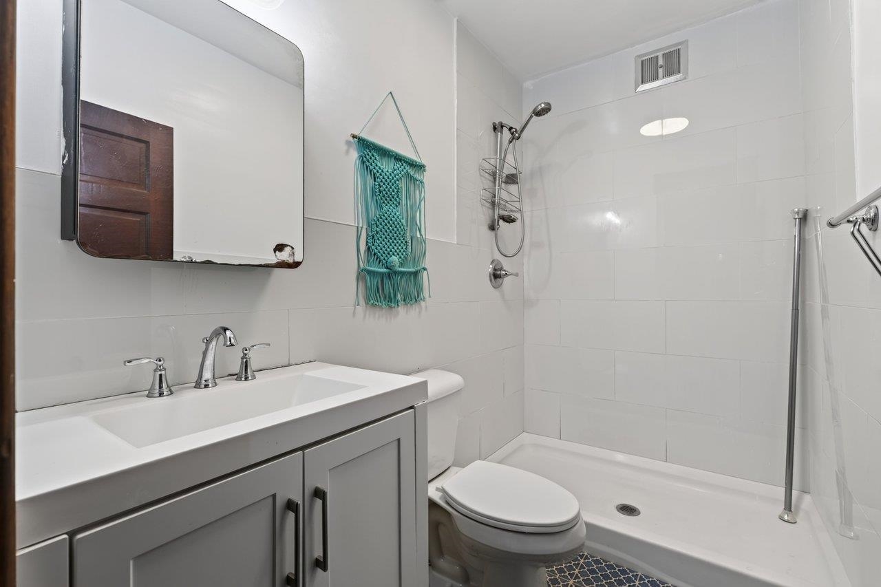 52 N WILLOW ST, HARRISONBURG, Virginia 22802, 3 Bedrooms Bedrooms, ,2 BathroomsBathrooms,Residential,52 N WILLOW ST,681840 MLS # 681840 52 N WILLOW ST, HARRISONBURG, Virginia 22802, 3 Bedrooms Bedrooms, ,2 BathroomsBathrooms,Residential,52 N WILLOW ST,681840 MLS # 681840