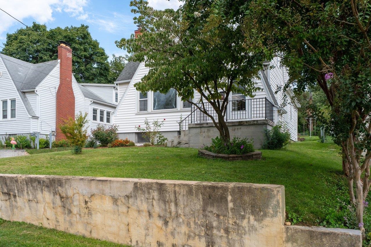 52 N WILLOW ST, HARRISONBURG, Virginia 22802, 3 Bedrooms Bedrooms, ,2 BathroomsBathrooms,Residential,52 N WILLOW ST,681840 MLS # 681840 52 N WILLOW ST, HARRISONBURG, Virginia 22802, 3 Bedrooms Bedrooms, ,2 BathroomsBathrooms,Residential,52 N WILLOW ST,681840 MLS # 681840