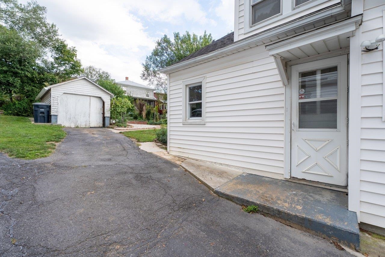 52 N WILLOW ST, HARRISONBURG, Virginia 22802, 3 Bedrooms Bedrooms, ,2 BathroomsBathrooms,Residential,52 N WILLOW ST,681840 MLS # 681840 52 N WILLOW ST, HARRISONBURG, Virginia 22802, 3 Bedrooms Bedrooms, ,2 BathroomsBathrooms,Residential,52 N WILLOW ST,681840 MLS # 681840
