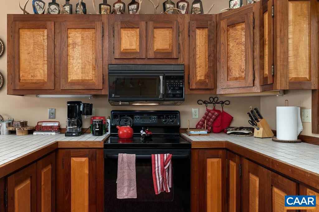 44 LADY SLIPPER LN, ROSELAND, Virginia 22967, 3 Bedrooms Bedrooms, ,2 BathroomsBathrooms,Residential,44 LADY SLIPPER LN,681841 MLS # 681841 44 LADY SLIPPER LN, ROSELAND, Virginia 22967, 3 Bedrooms Bedrooms, ,2 BathroomsBathrooms,Residential,44 LADY SLIPPER LN,681841 MLS # 681841