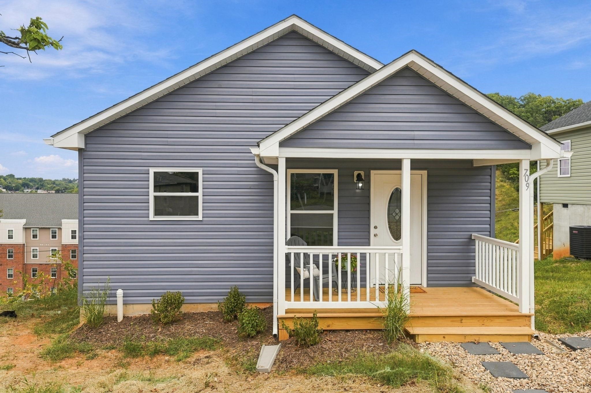 709 MINEOLA ST, STAUNTON, Virginia 24401, 3 Bedrooms Bedrooms, ,2 BathroomsBathrooms,Residential,709 MINEOLA ST,681844 MLS # 681844 709 MINEOLA ST, STAUNTON, Virginia 24401, 3 Bedrooms Bedrooms, ,2 BathroomsBathrooms,Residential,709 MINEOLA ST,681844 MLS # 681844