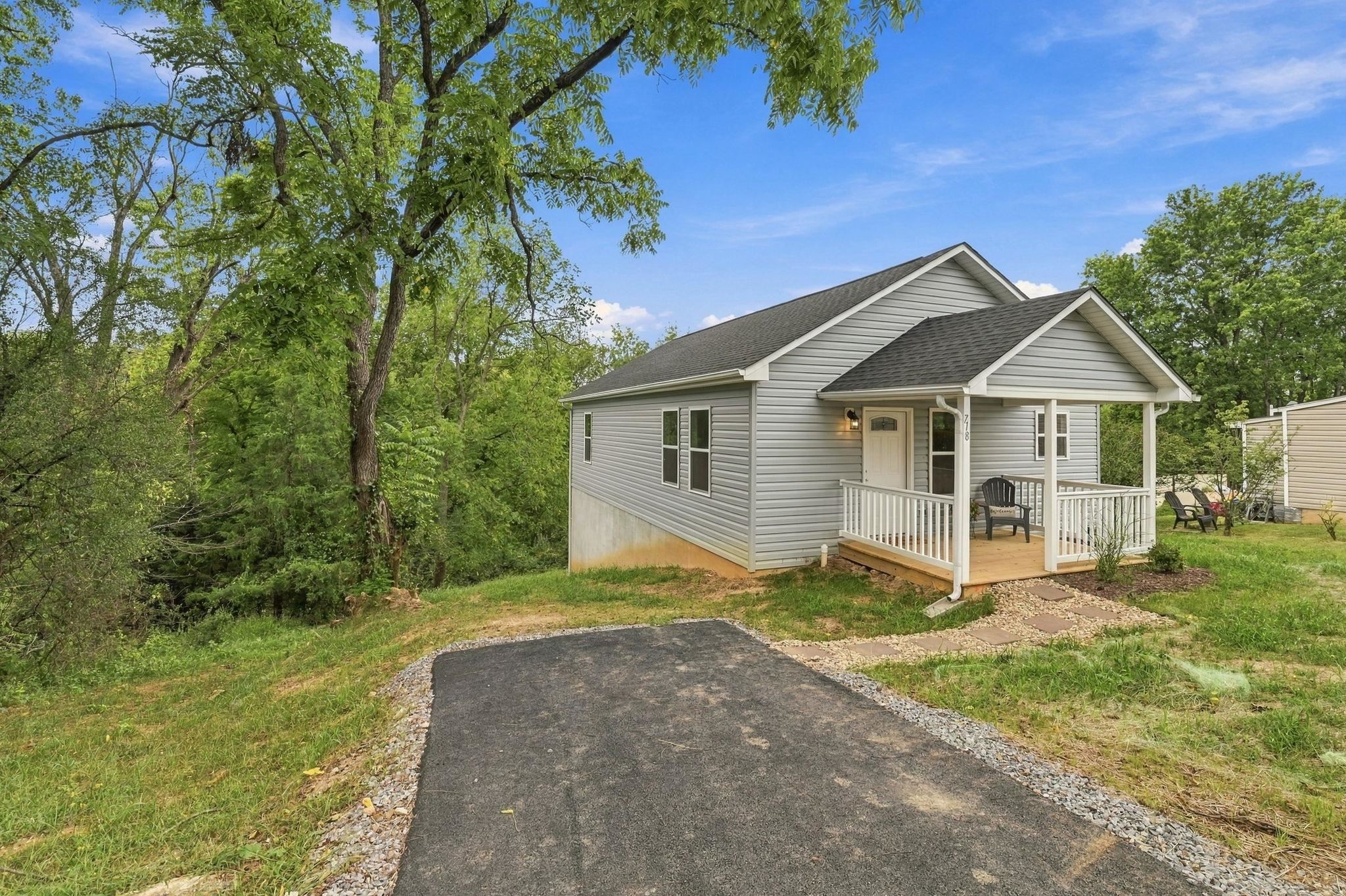 718 MINEOLA ST, STAUNTON, Virginia 24401, 3 Bedrooms Bedrooms, ,2 BathroomsBathrooms,Residential,718 MINEOLA ST,681845 MLS # 681845 718 MINEOLA ST, STAUNTON, Virginia 24401, 3 Bedrooms Bedrooms, ,2 BathroomsBathrooms,Residential,718 MINEOLA ST,681845 MLS # 681845