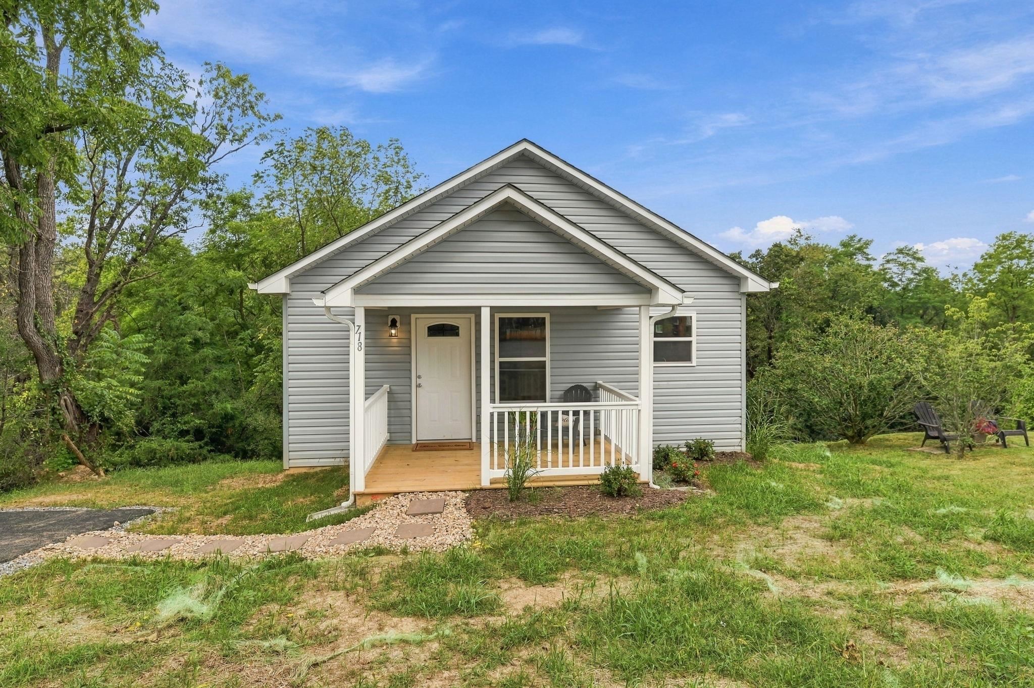 718 MINEOLA ST, STAUNTON, Virginia 24401, 3 Bedrooms Bedrooms, ,2 BathroomsBathrooms,Residential,718 MINEOLA ST,681845 MLS # 681845 718 MINEOLA ST, STAUNTON, Virginia 24401, 3 Bedrooms Bedrooms, ,2 BathroomsBathrooms,Residential,718 MINEOLA ST,681845 MLS # 681845