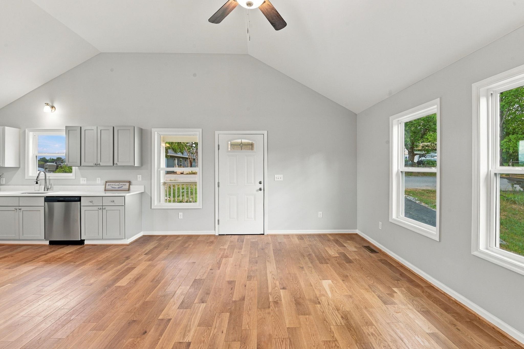 718 MINEOLA ST, STAUNTON, Virginia 24401, 3 Bedrooms Bedrooms, ,2 BathroomsBathrooms,Residential,718 MINEOLA ST,681845 MLS # 681845 718 MINEOLA ST, STAUNTON, Virginia 24401, 3 Bedrooms Bedrooms, ,2 BathroomsBathrooms,Residential,718 MINEOLA ST,681845 MLS # 681845