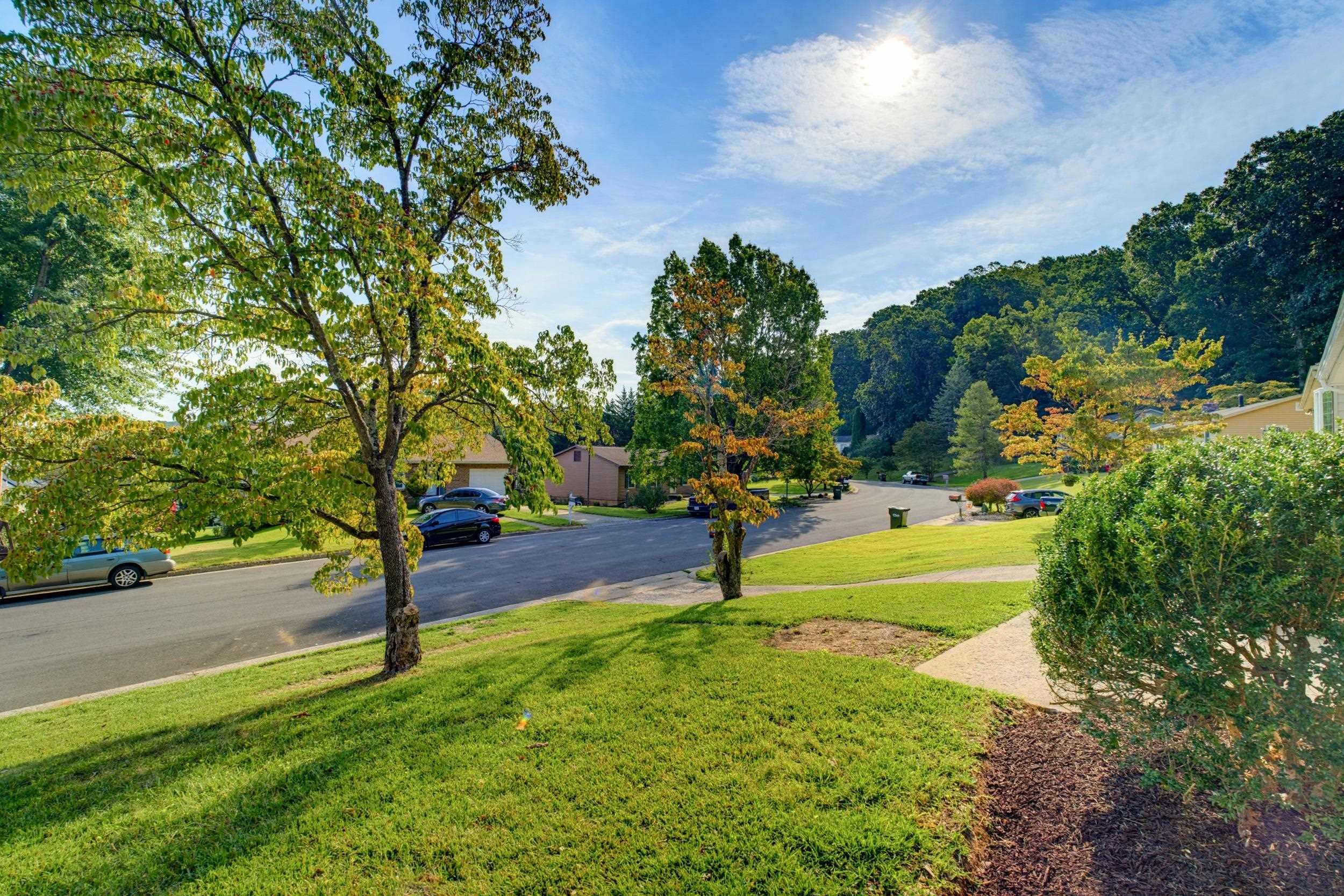 661 GLORIA PL, STAUNTON, Virginia 24401, 4 Bedrooms Bedrooms, ,2 BathroomsBathrooms,Residential,661 GLORIA PL,681848 MLS # 681848