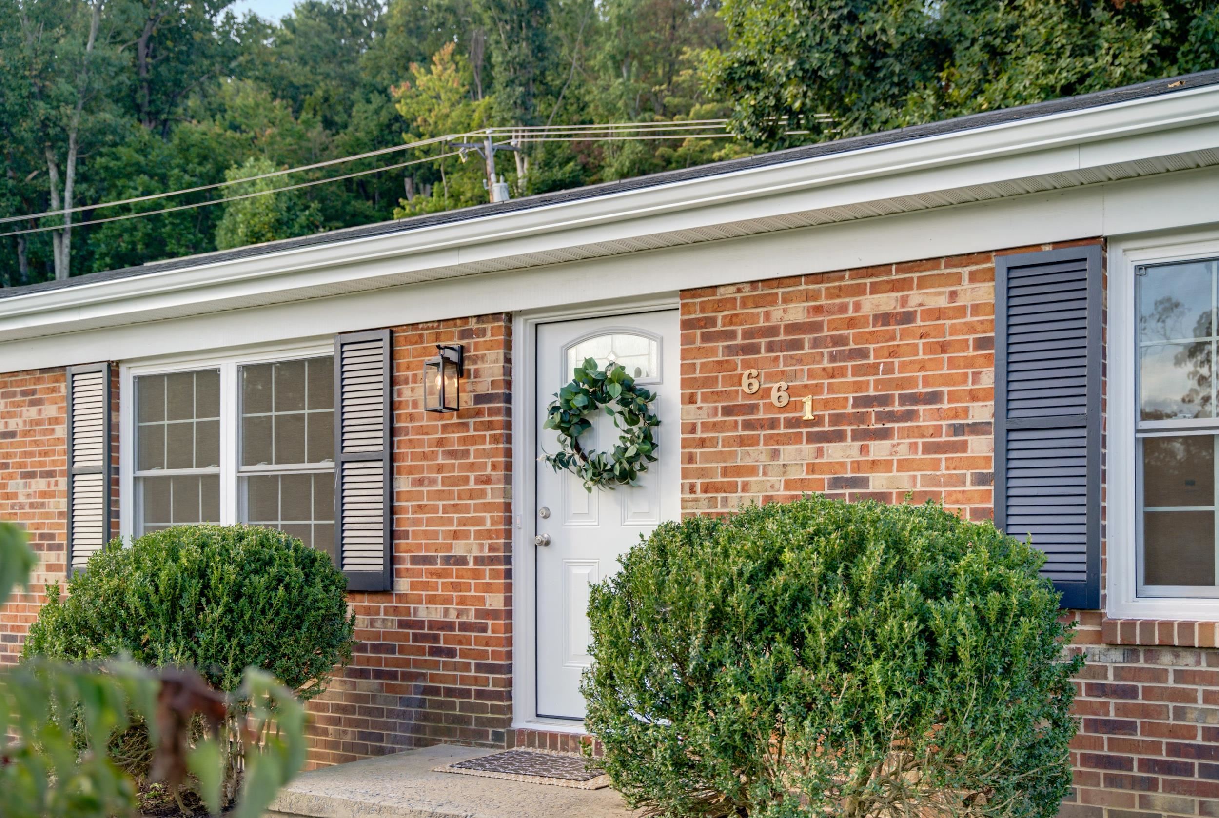 661 GLORIA PL, STAUNTON, Virginia 24401, 4 Bedrooms Bedrooms, ,2 BathroomsBathrooms,Residential,661 GLORIA PL,681848 MLS # 681848