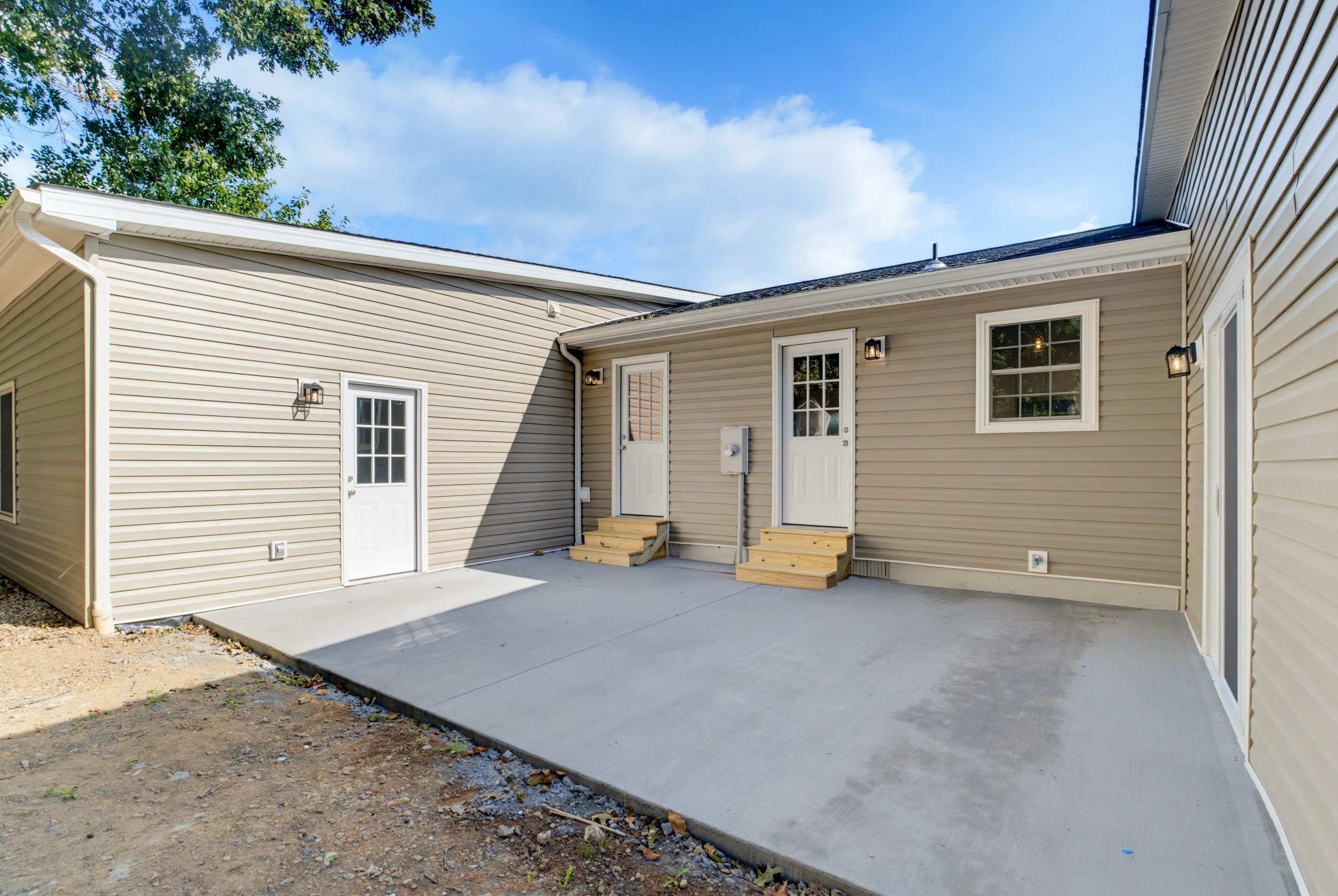 661 GLORIA PL, STAUNTON, Virginia 24401, 4 Bedrooms Bedrooms, ,2 BathroomsBathrooms,Residential,661 GLORIA PL,681848 MLS # 681848