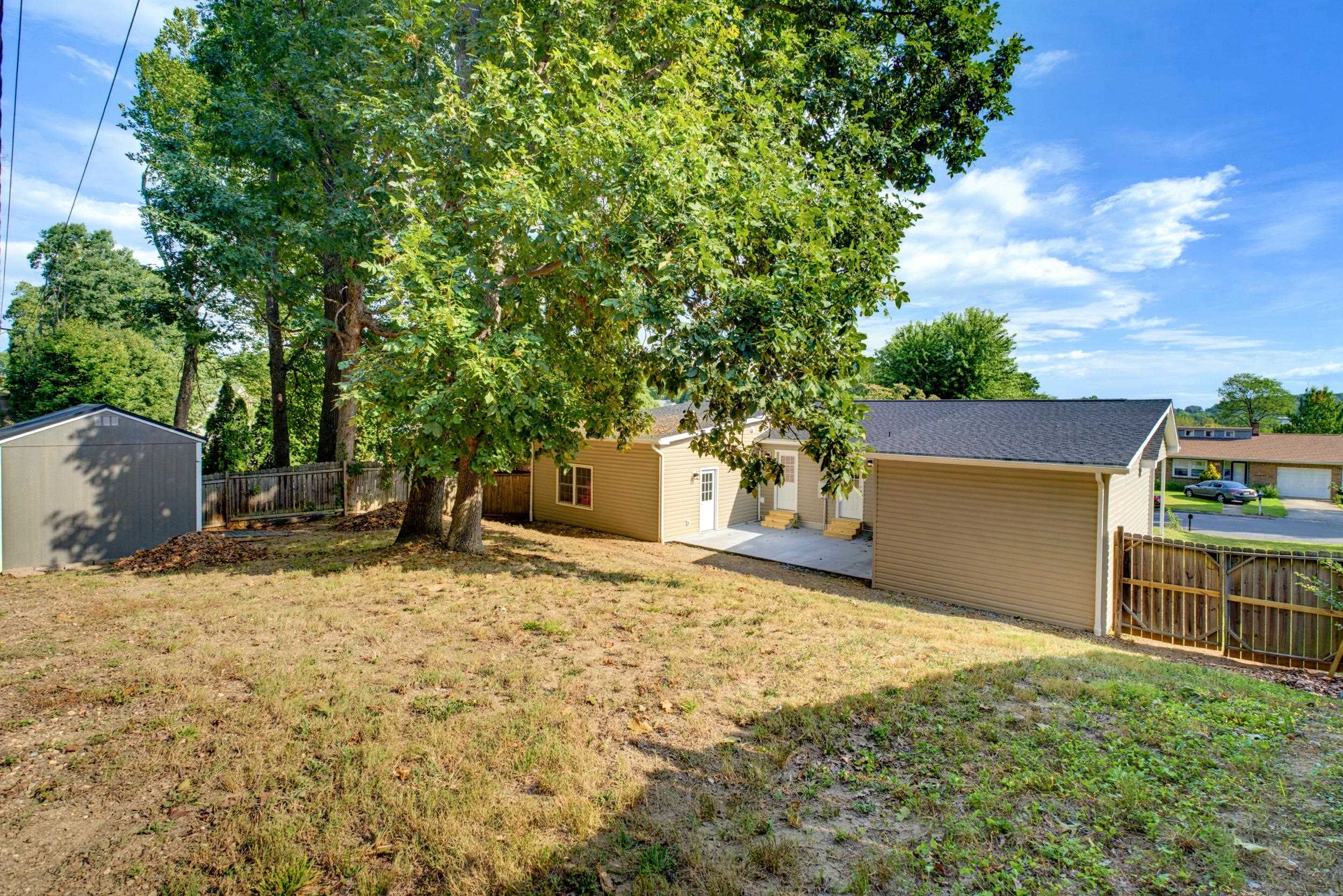 661 GLORIA PL, STAUNTON, Virginia 24401, 4 Bedrooms Bedrooms, ,2 BathroomsBathrooms,Residential,661 GLORIA PL,681848 MLS # 681848