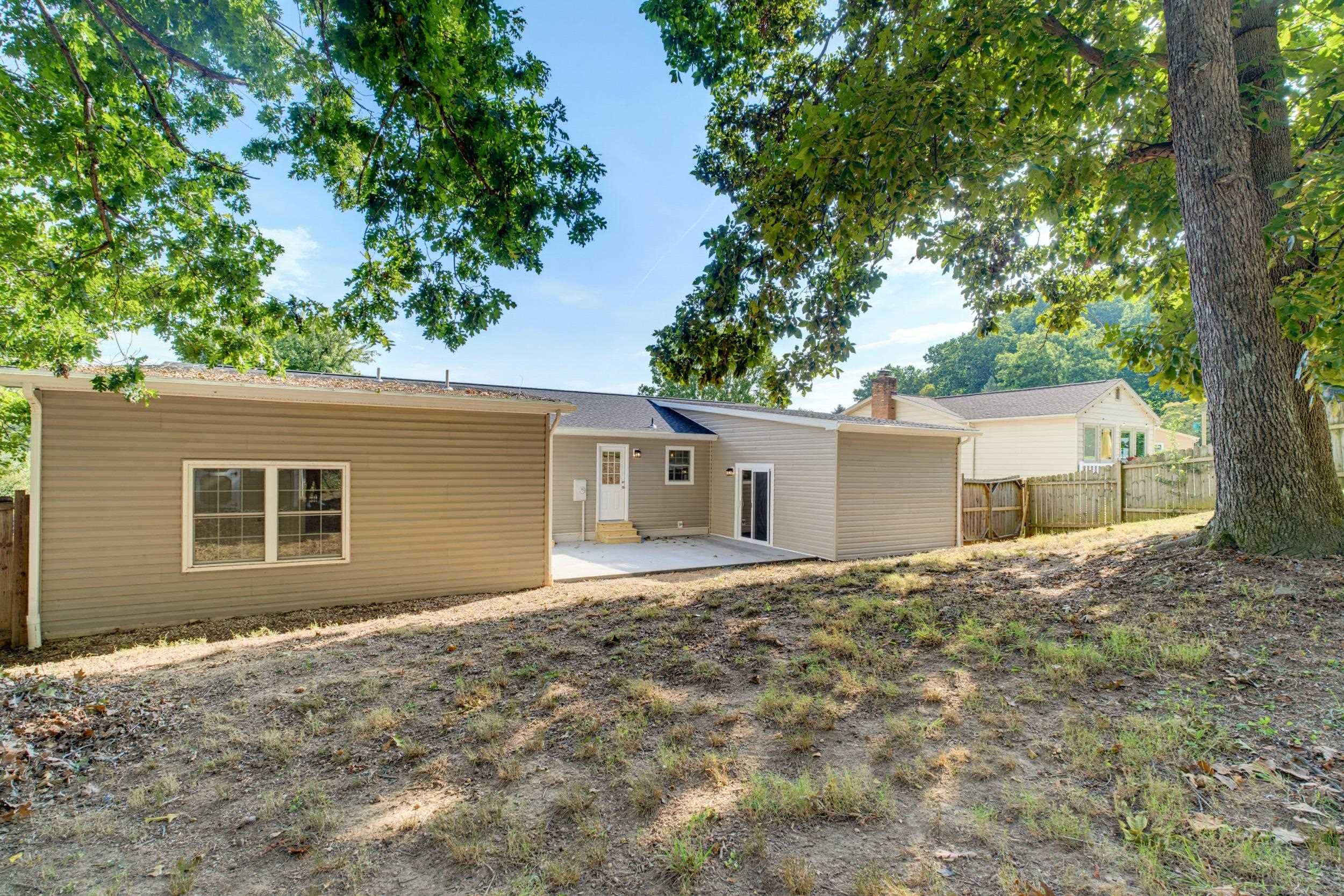 661 GLORIA PL, STAUNTON, Virginia 24401, 4 Bedrooms Bedrooms, ,2 BathroomsBathrooms,Residential,661 GLORIA PL,681848 MLS # 681848