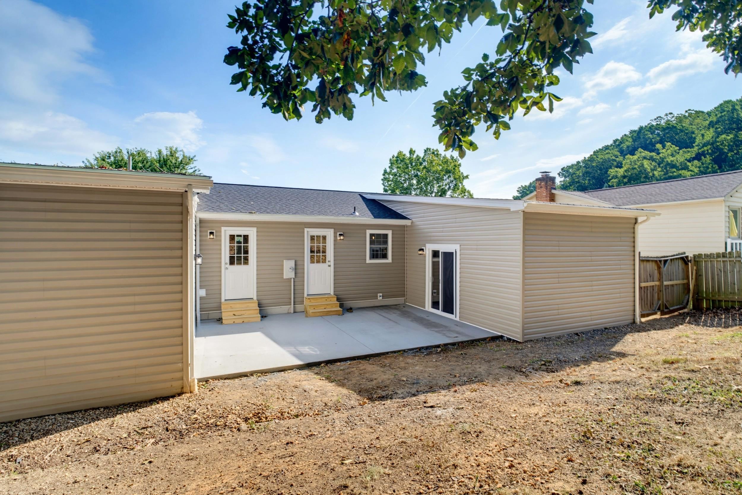 661 GLORIA PL, STAUNTON, Virginia 24401, 4 Bedrooms Bedrooms, ,2 BathroomsBathrooms,Residential,661 GLORIA PL,681848 MLS # 681848