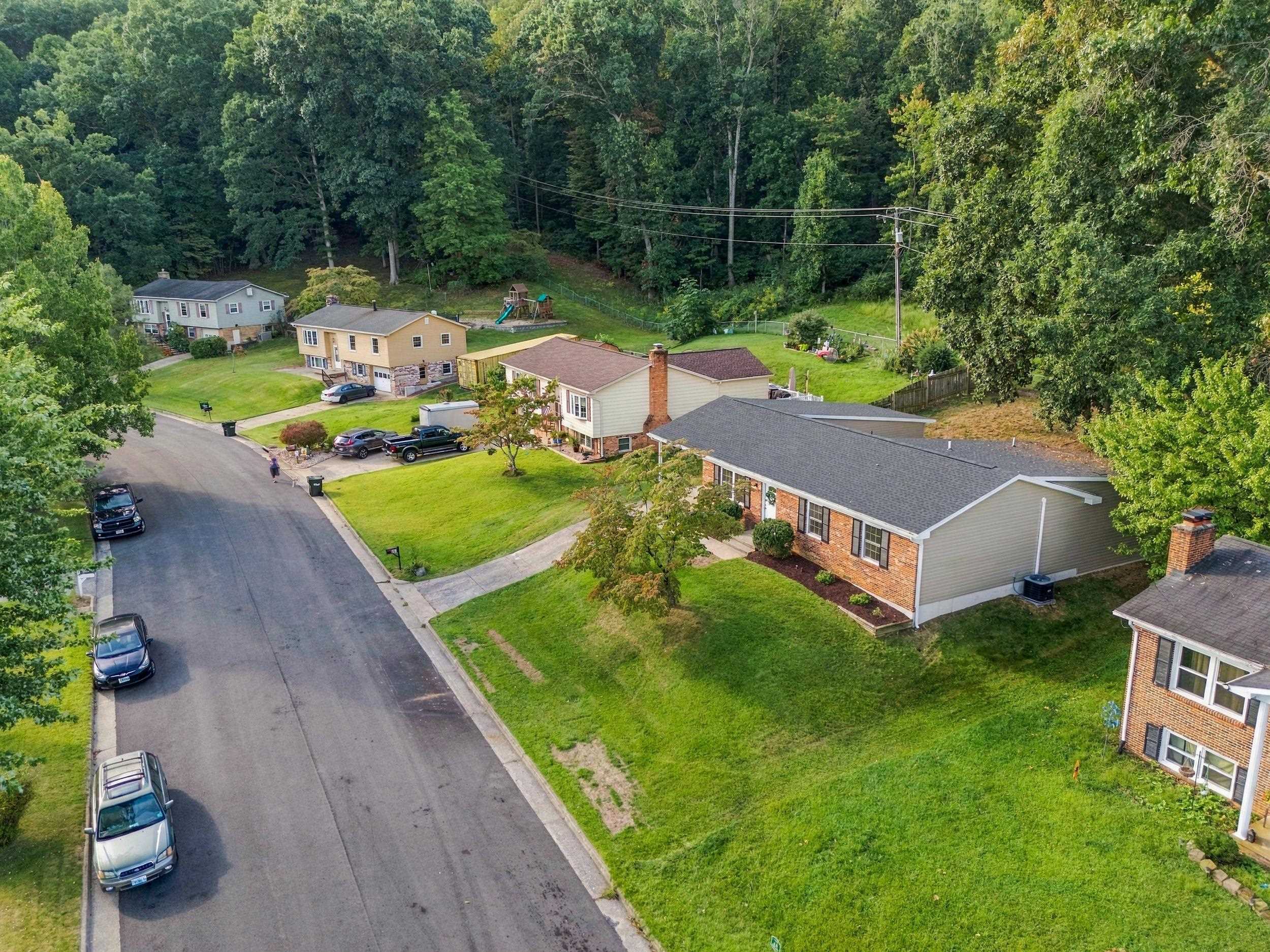 661 GLORIA PL, STAUNTON, Virginia 24401, 4 Bedrooms Bedrooms, ,2 BathroomsBathrooms,Residential,661 GLORIA PL,681848 MLS # 681848