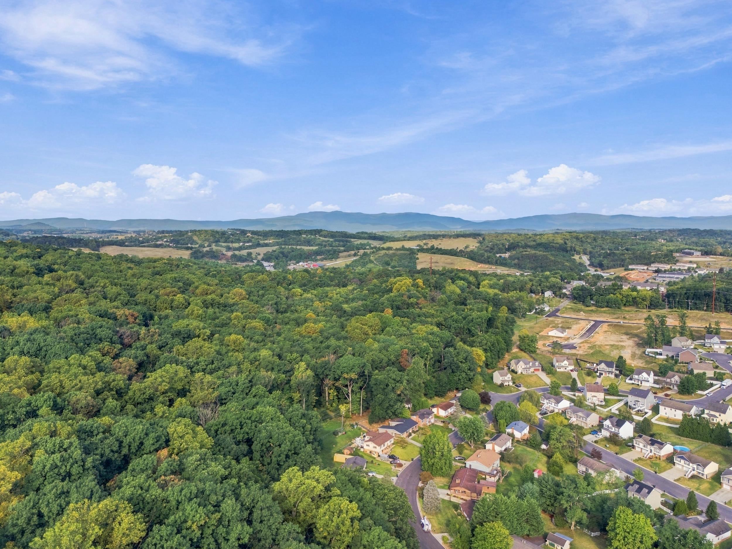 661 GLORIA PL, STAUNTON, Virginia 24401, 4 Bedrooms Bedrooms, ,2 BathroomsBathrooms,Residential,661 GLORIA PL,681848 MLS # 681848