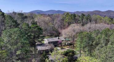 23 OLD FARM RD, CHARLOTTESVILLE, Virginia 22903, 5 Bedrooms Bedrooms, ,4 BathroomsBathrooms,Residential,23 OLD FARM RD,681853 MLS # 681853