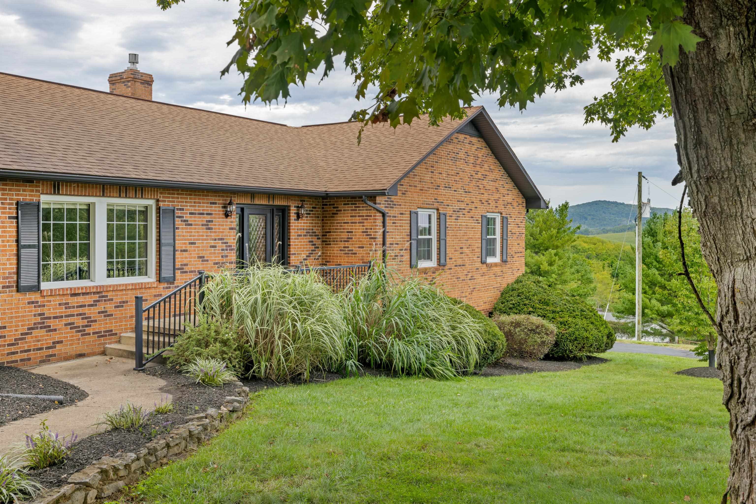 308 STONEWALL RD, WEYERS CAVE, Virginia 24486, 5 Bedrooms Bedrooms, ,5 BathroomsBathrooms,Residential,308 STONEWALL RD,681857 MLS # 681857 308 STONEWALL RD, WEYERS CAVE, Virginia 24486, 5 Bedrooms Bedrooms, ,5 BathroomsBathrooms,Residential,308 STONEWALL RD,681857 MLS # 681857
