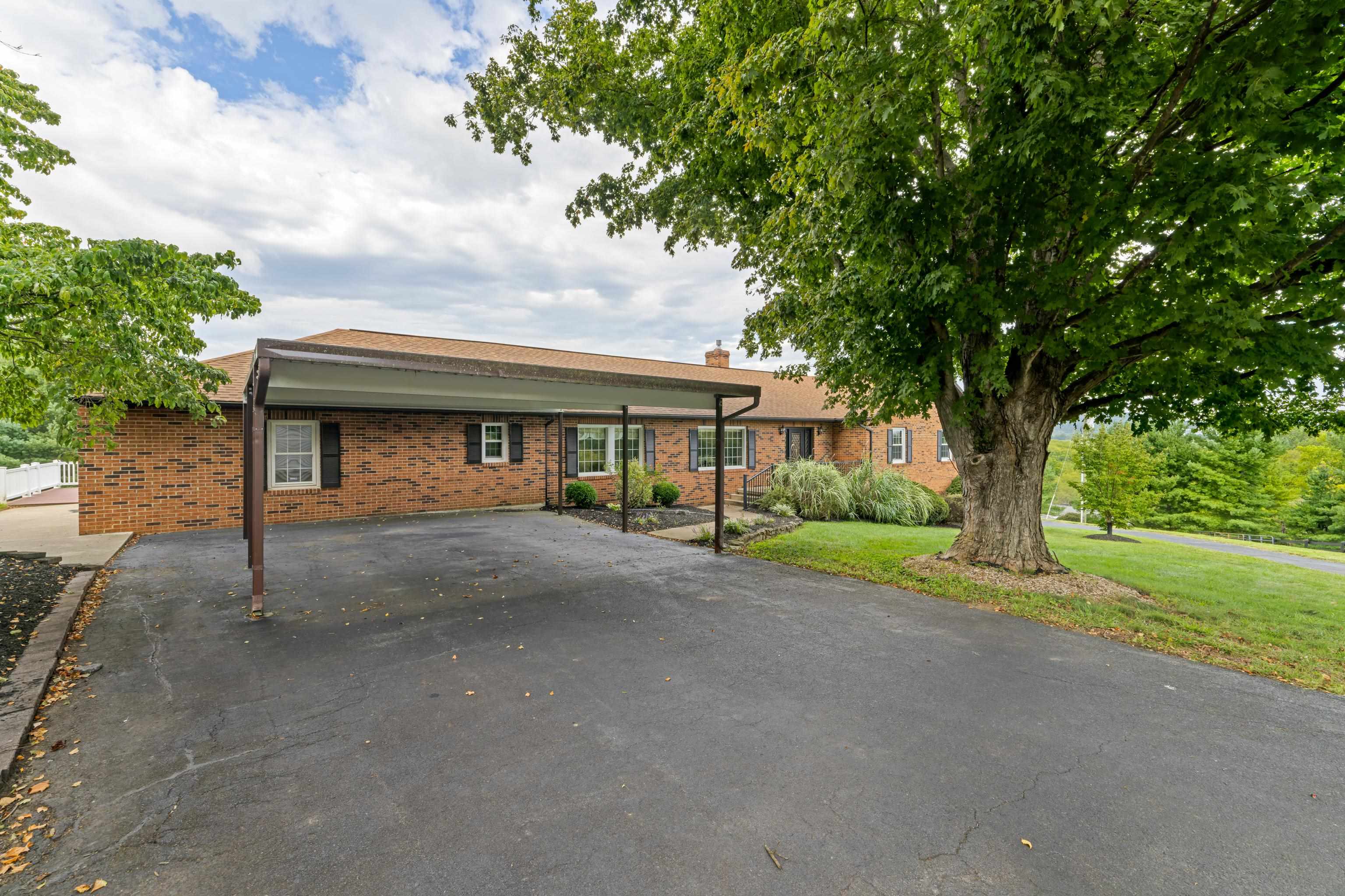 308 STONEWALL RD, WEYERS CAVE, Virginia 24486, 5 Bedrooms Bedrooms, ,5 BathroomsBathrooms,Residential,308 STONEWALL RD,681857 MLS # 681857 308 STONEWALL RD, WEYERS CAVE, Virginia 24486, 5 Bedrooms Bedrooms, ,5 BathroomsBathrooms,Residential,308 STONEWALL RD,681857 MLS # 681857