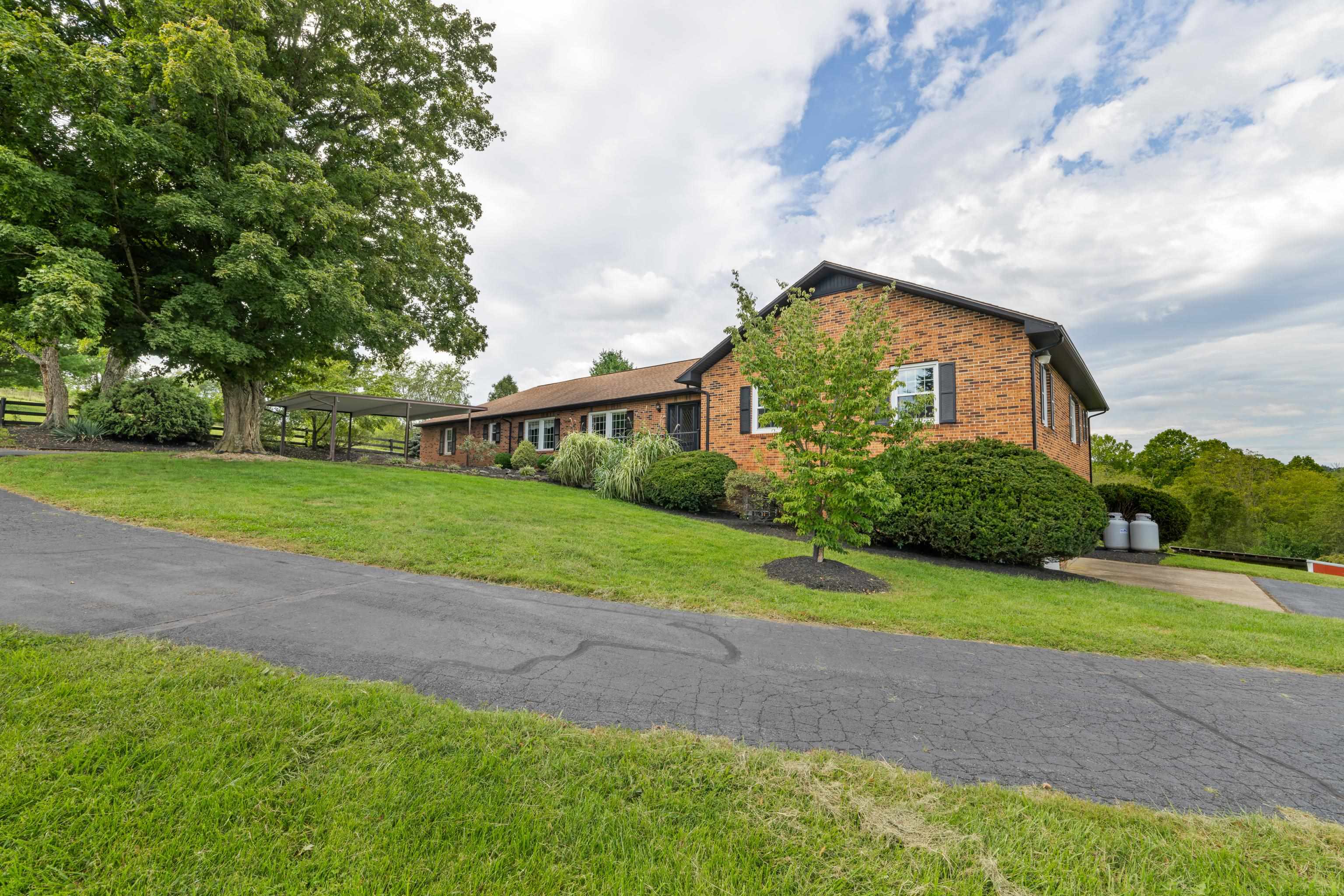 308 STONEWALL RD, WEYERS CAVE, Virginia 24486, 5 Bedrooms Bedrooms, ,5 BathroomsBathrooms,Residential,308 STONEWALL RD,681857 MLS # 681857 308 STONEWALL RD, WEYERS CAVE, Virginia 24486, 5 Bedrooms Bedrooms, ,5 BathroomsBathrooms,Residential,308 STONEWALL RD,681857 MLS # 681857