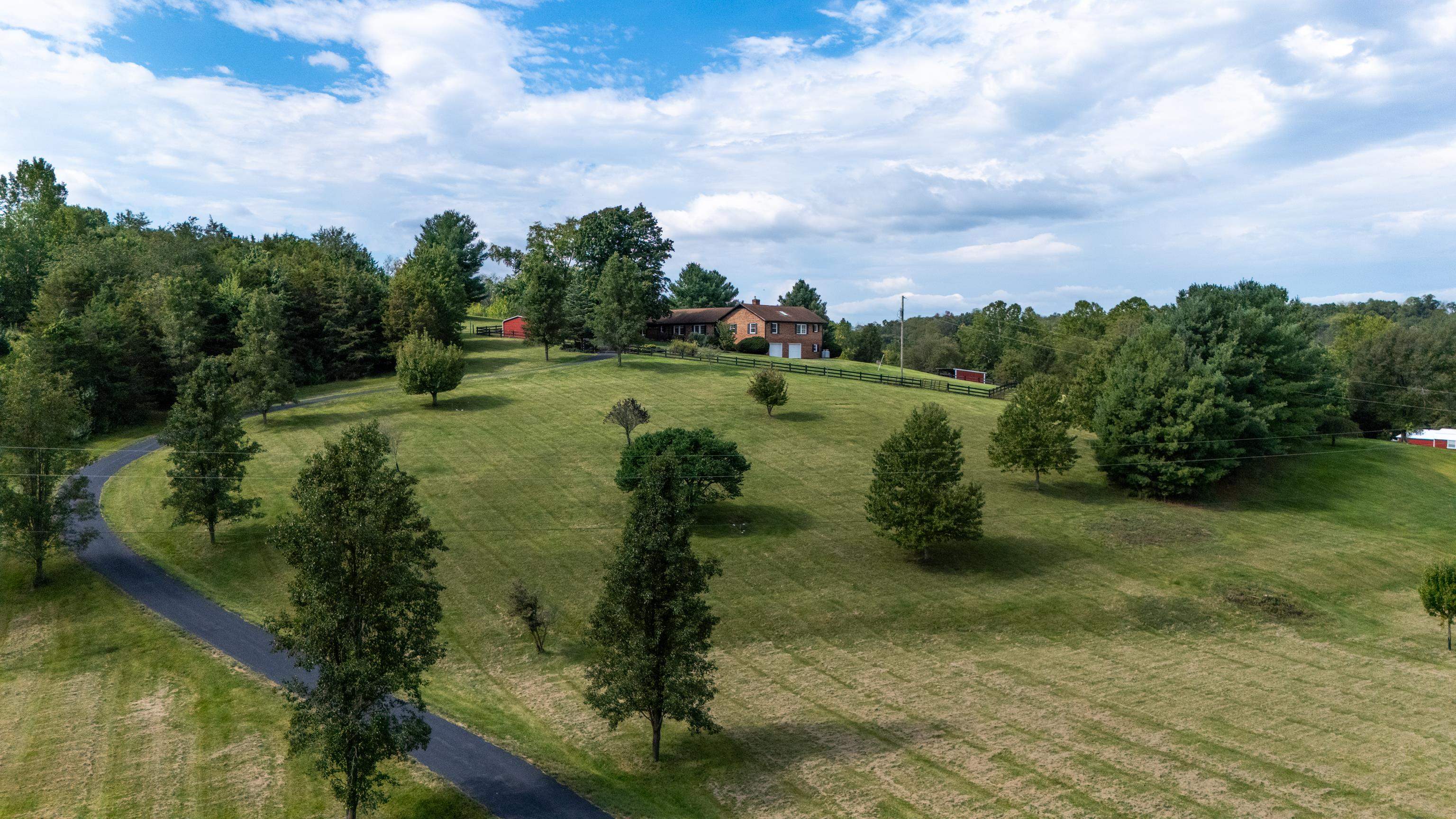 308 STONEWALL RD, WEYERS CAVE, Virginia 24486, 5 Bedrooms Bedrooms, ,5 BathroomsBathrooms,Residential,308 STONEWALL RD,681857 MLS # 681857 308 STONEWALL RD, WEYERS CAVE, Virginia 24486, 5 Bedrooms Bedrooms, ,5 BathroomsBathrooms,Residential,308 STONEWALL RD,681857 MLS # 681857
