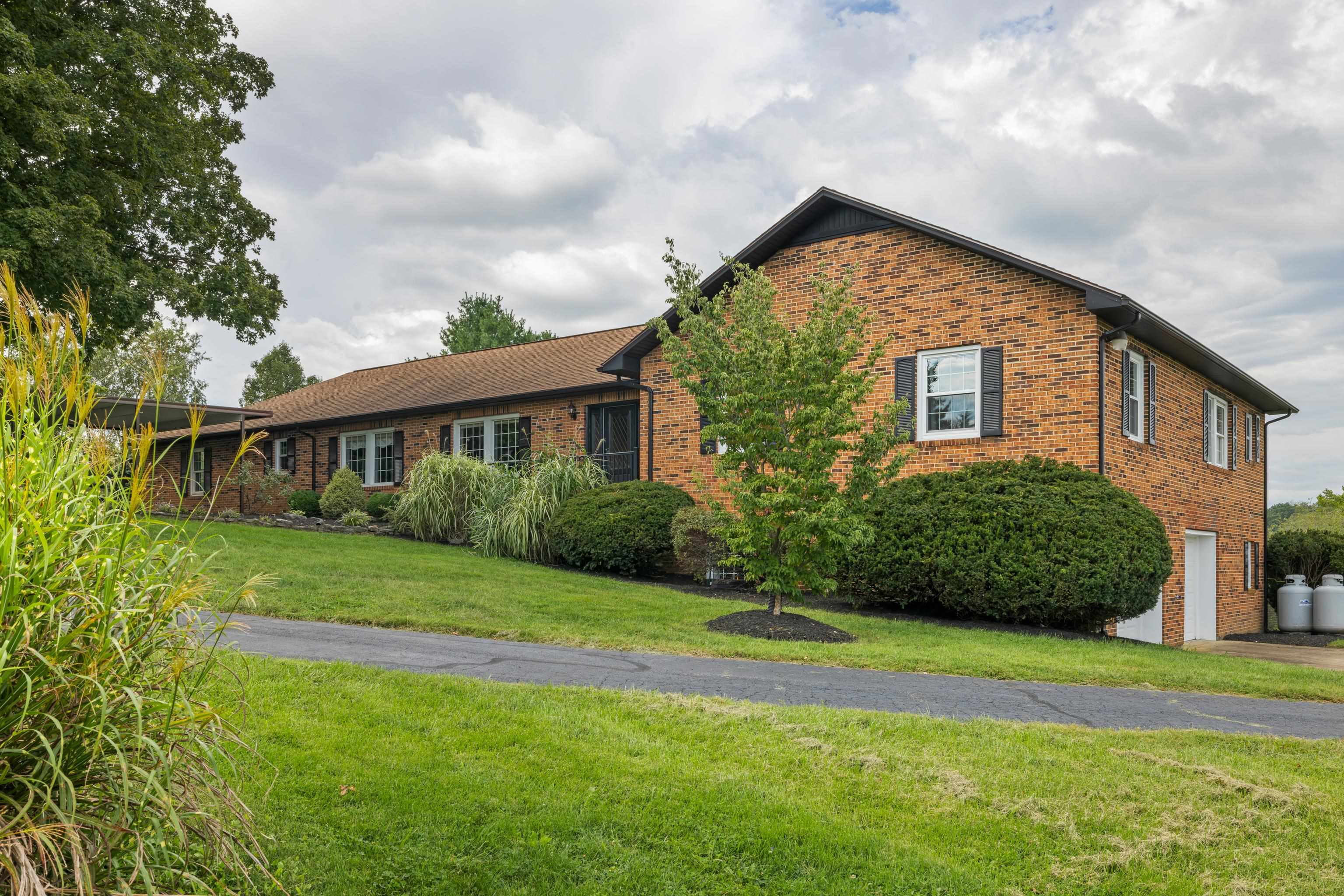 308 STONEWALL RD, WEYERS CAVE, Virginia 24486, 5 Bedrooms Bedrooms, ,5 BathroomsBathrooms,Residential,308 STONEWALL RD,681857 MLS # 681857 308 STONEWALL RD, WEYERS CAVE, Virginia 24486, 5 Bedrooms Bedrooms, ,5 BathroomsBathrooms,Residential,308 STONEWALL RD,681857 MLS # 681857